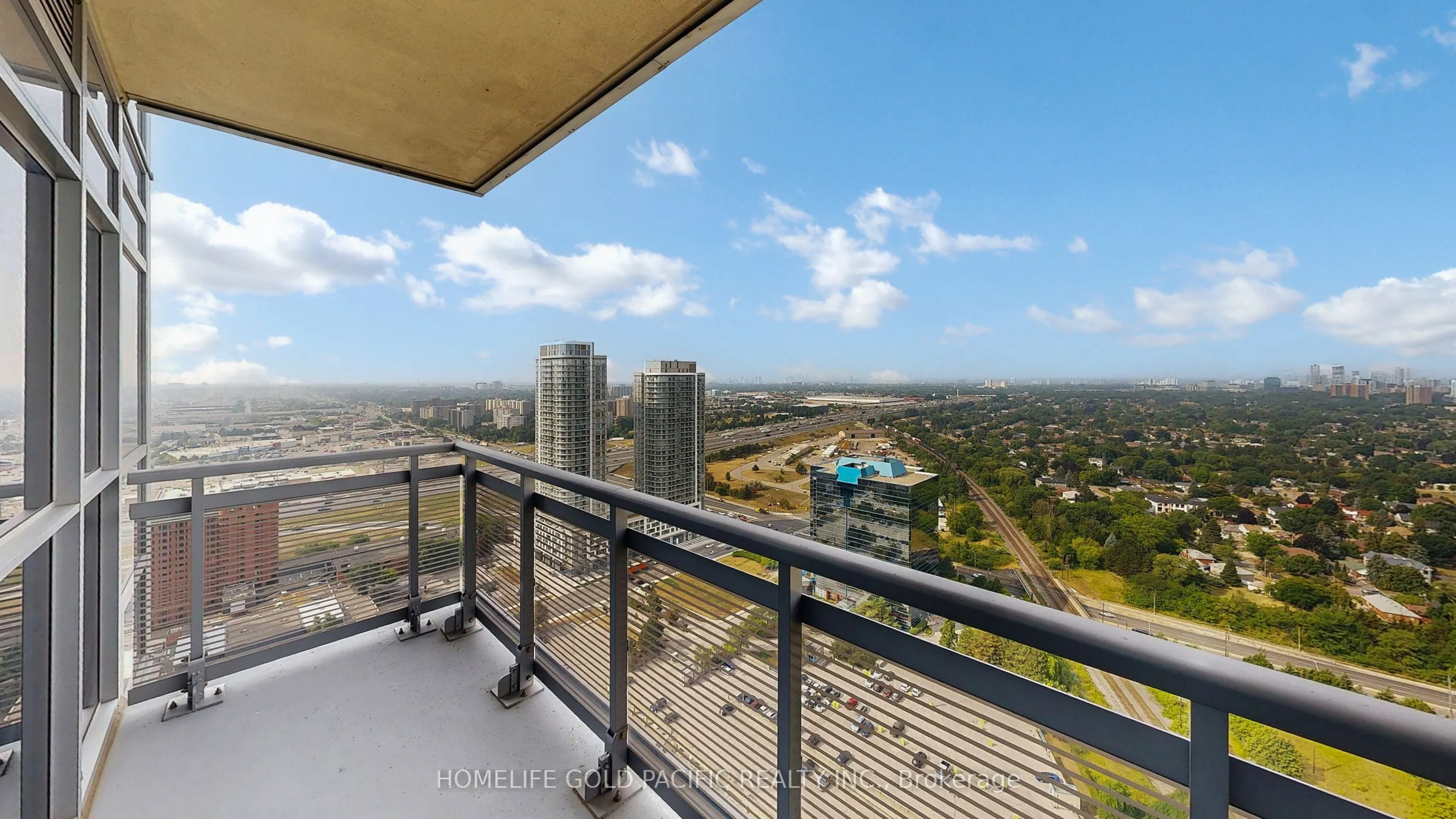 275 Village Green Square, #3423