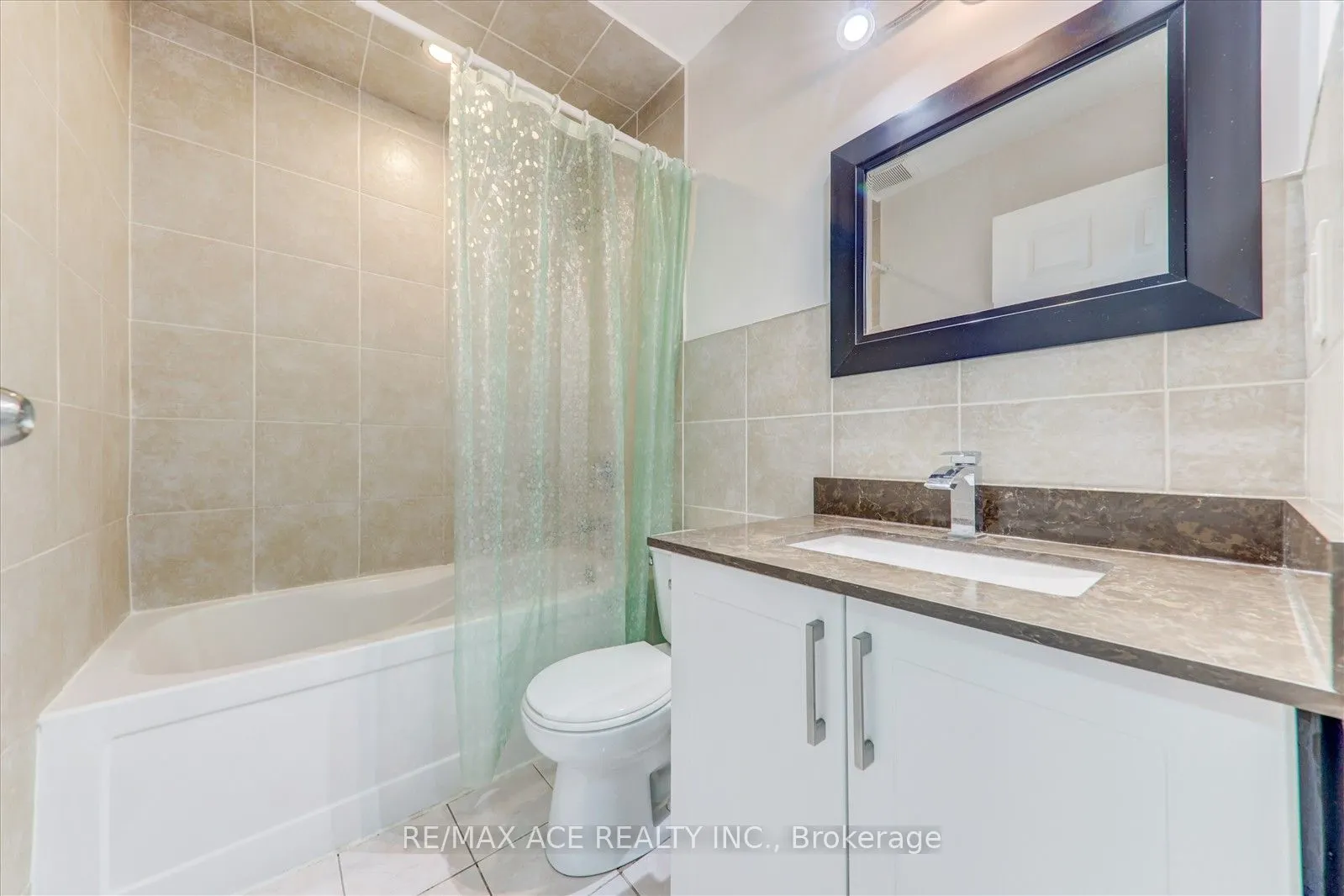 100 Mornelle Court, #2033