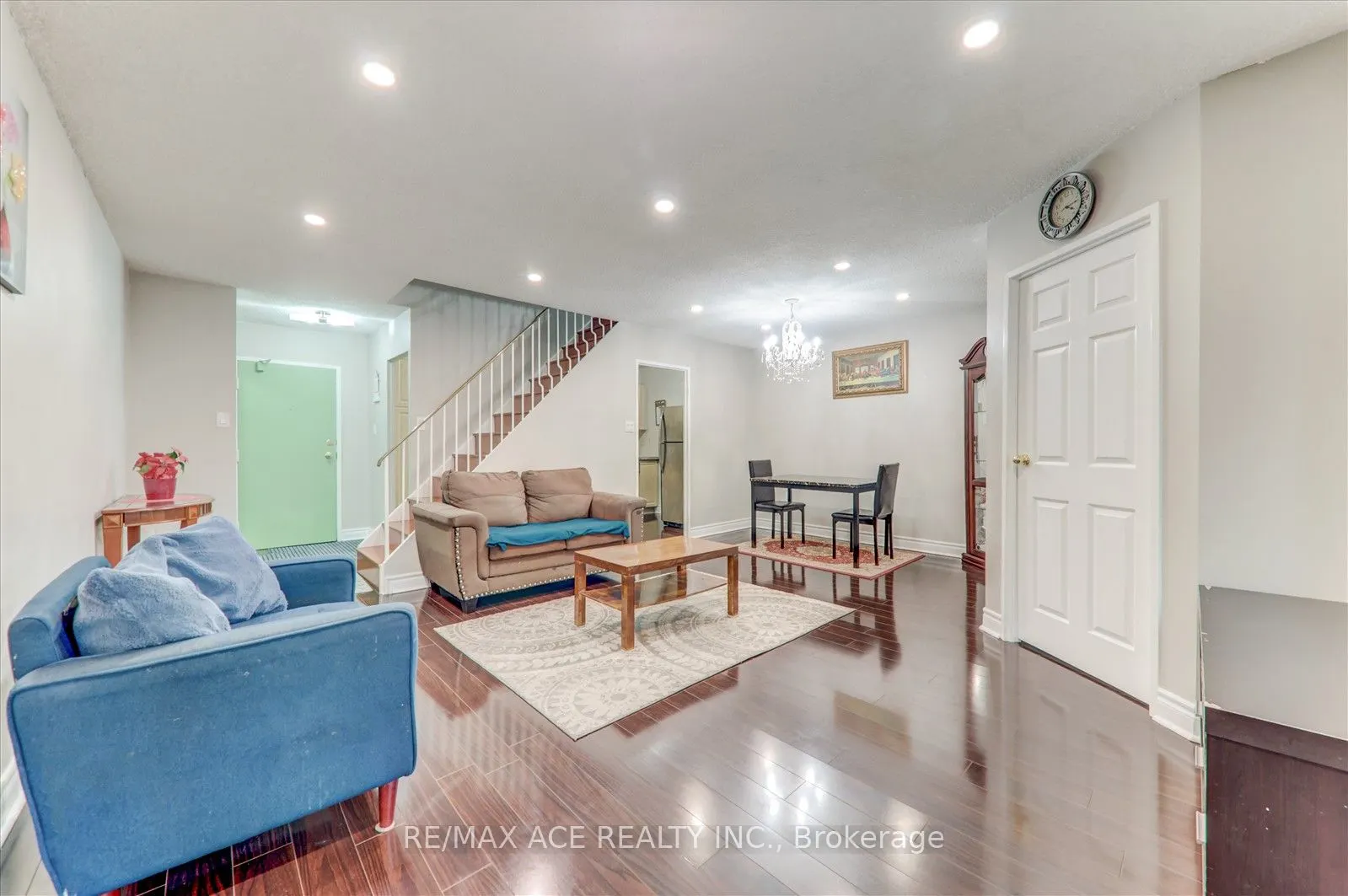 100 Mornelle Court, #2033