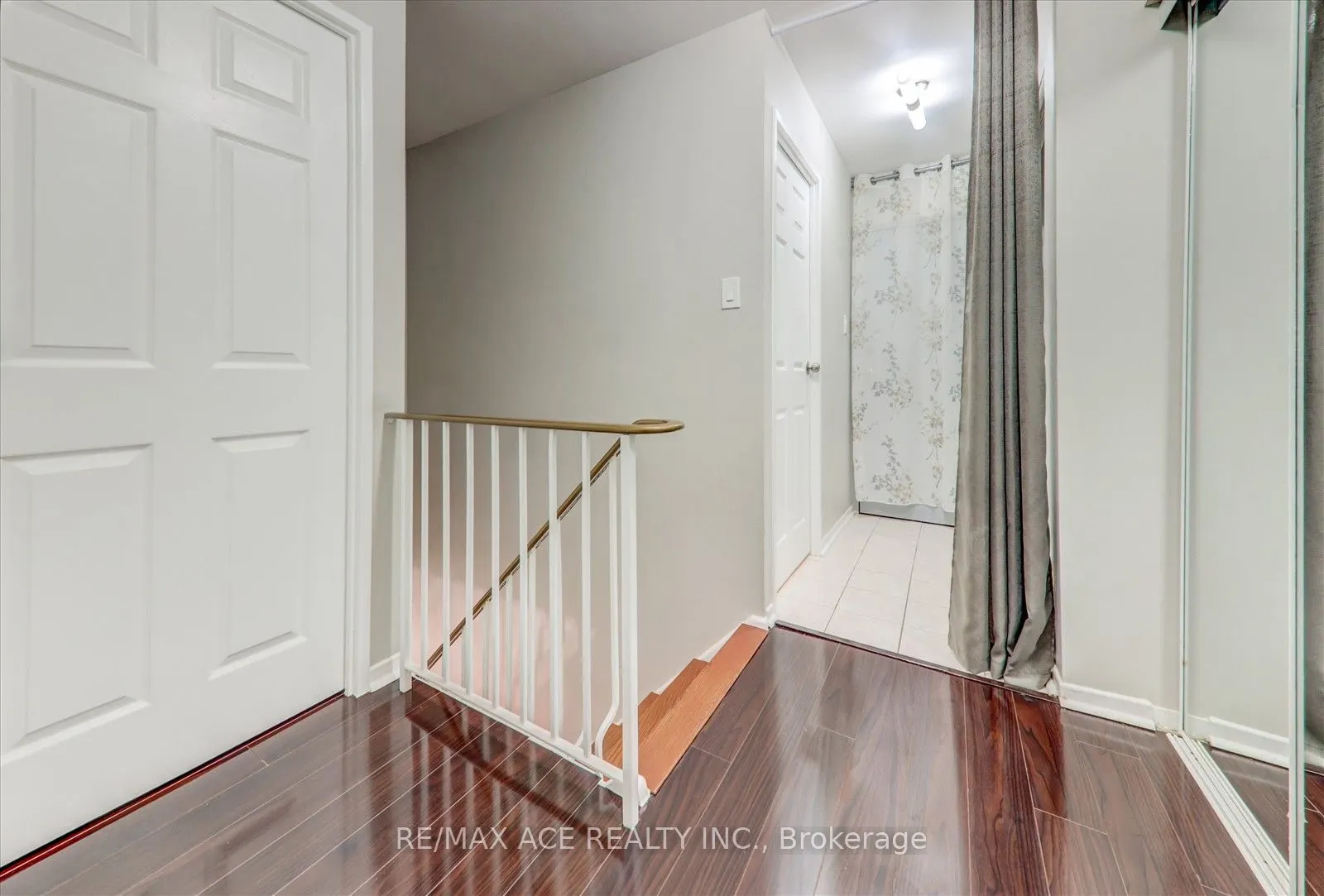 100 Mornelle Court, #2033