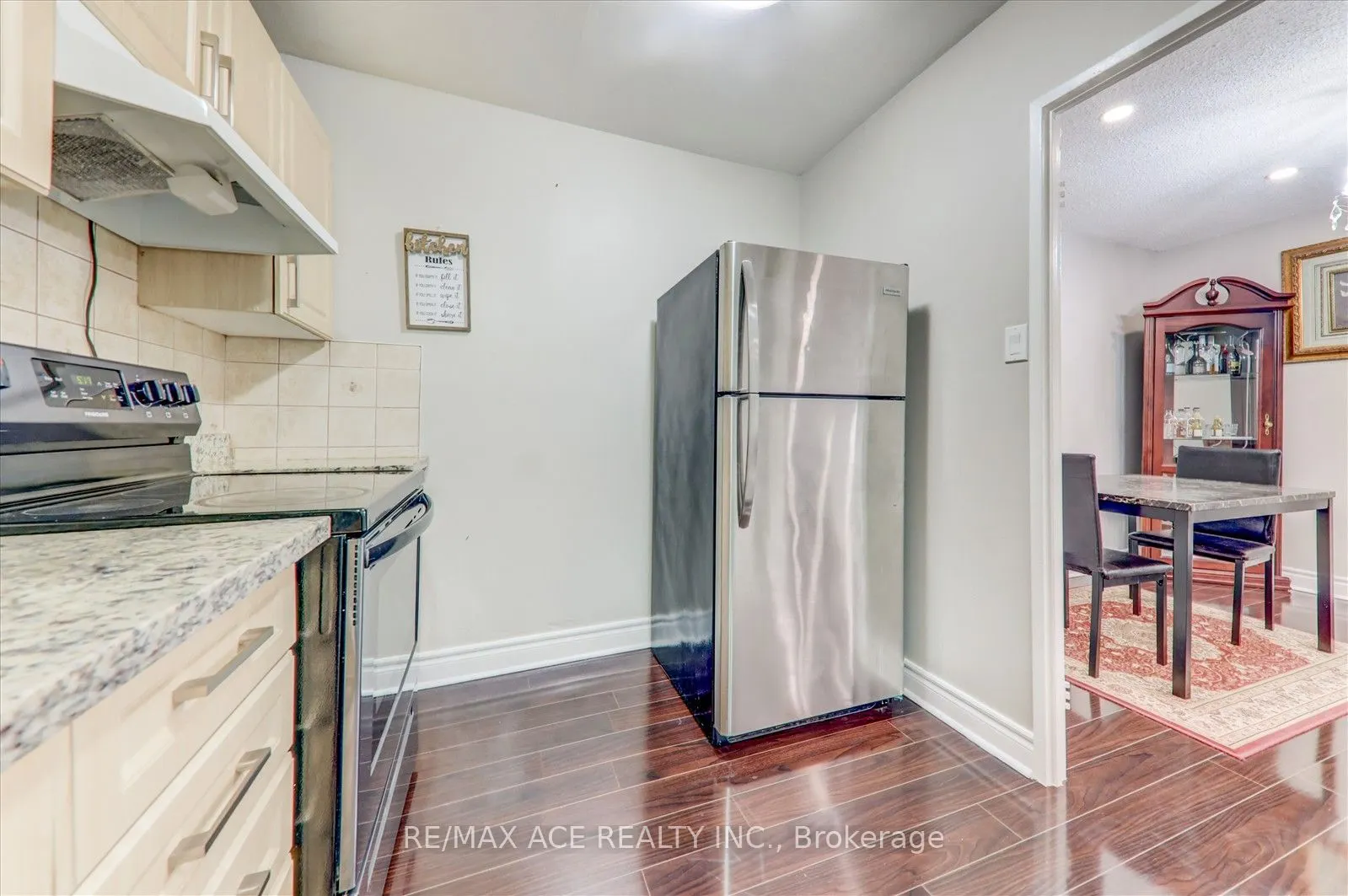 100 Mornelle Court, #2033
