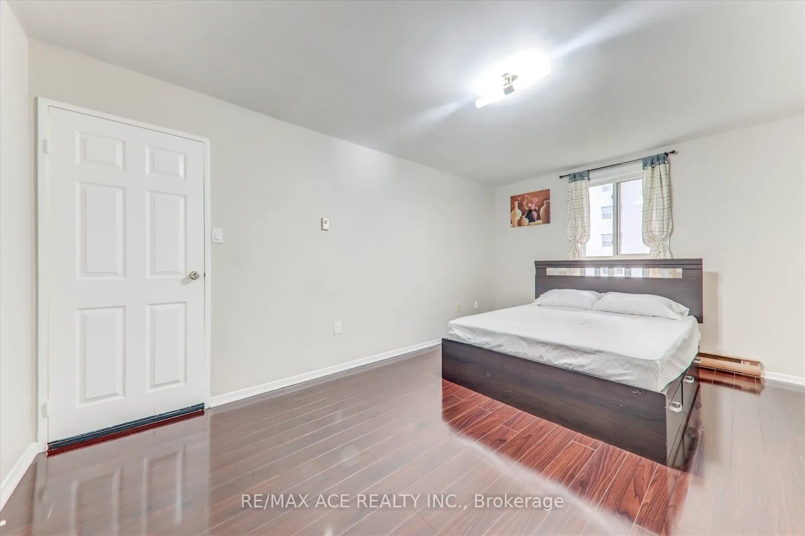 100 Mornelle Court, #2033