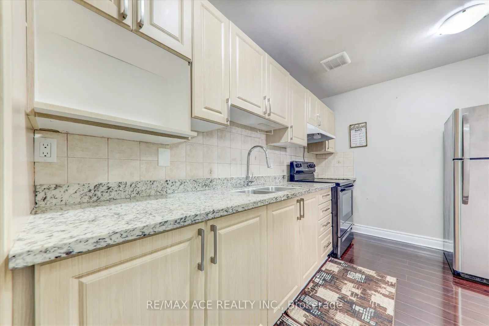 100 Mornelle Court, #2033