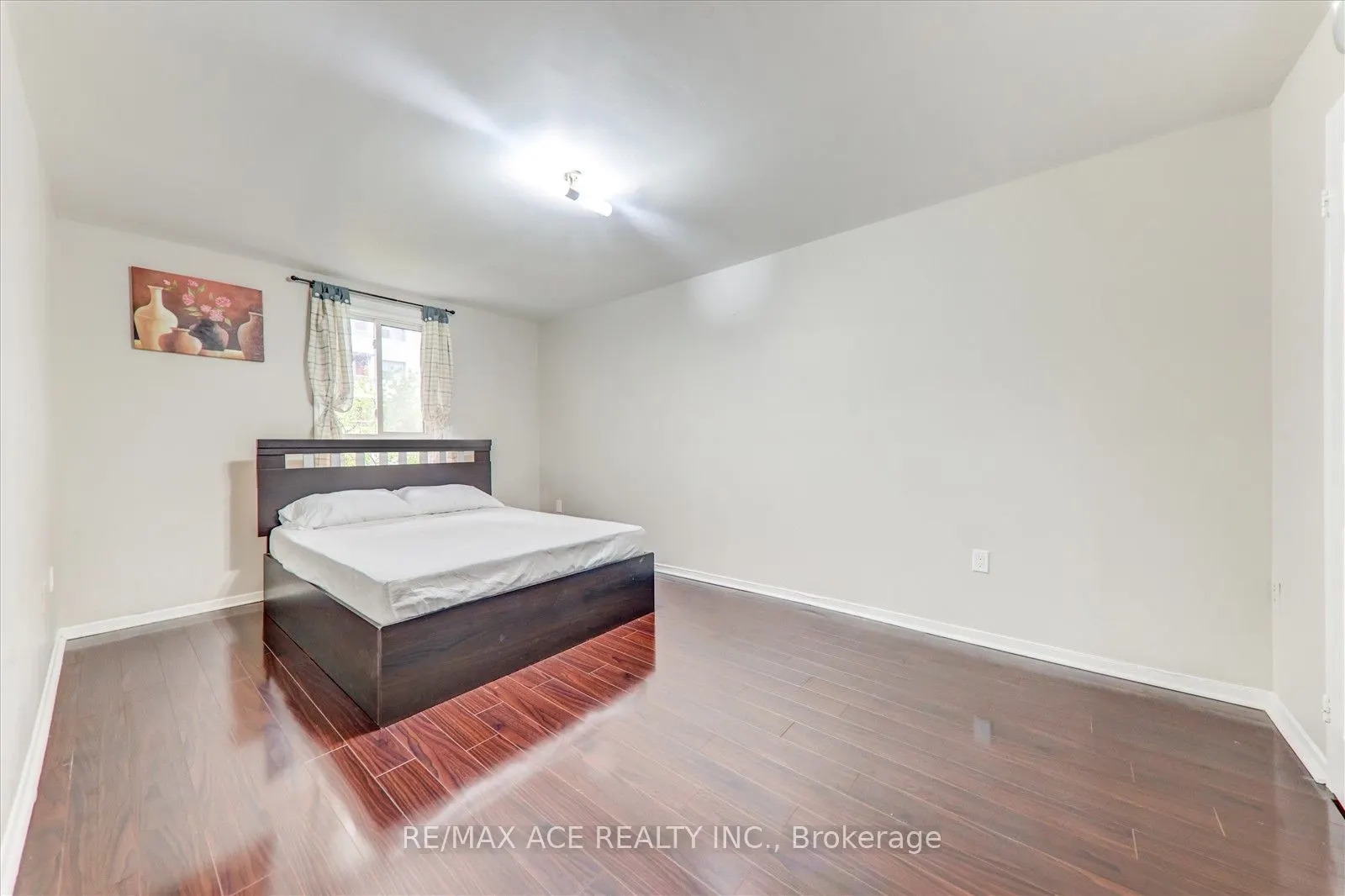 100 Mornelle Court, #2033
