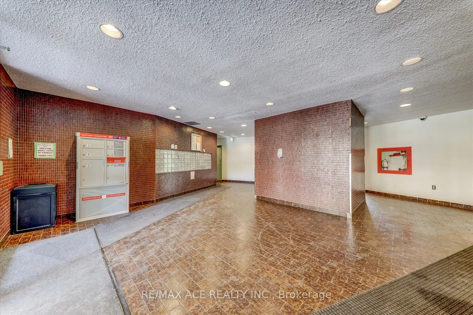 100 Mornelle Court, #2033