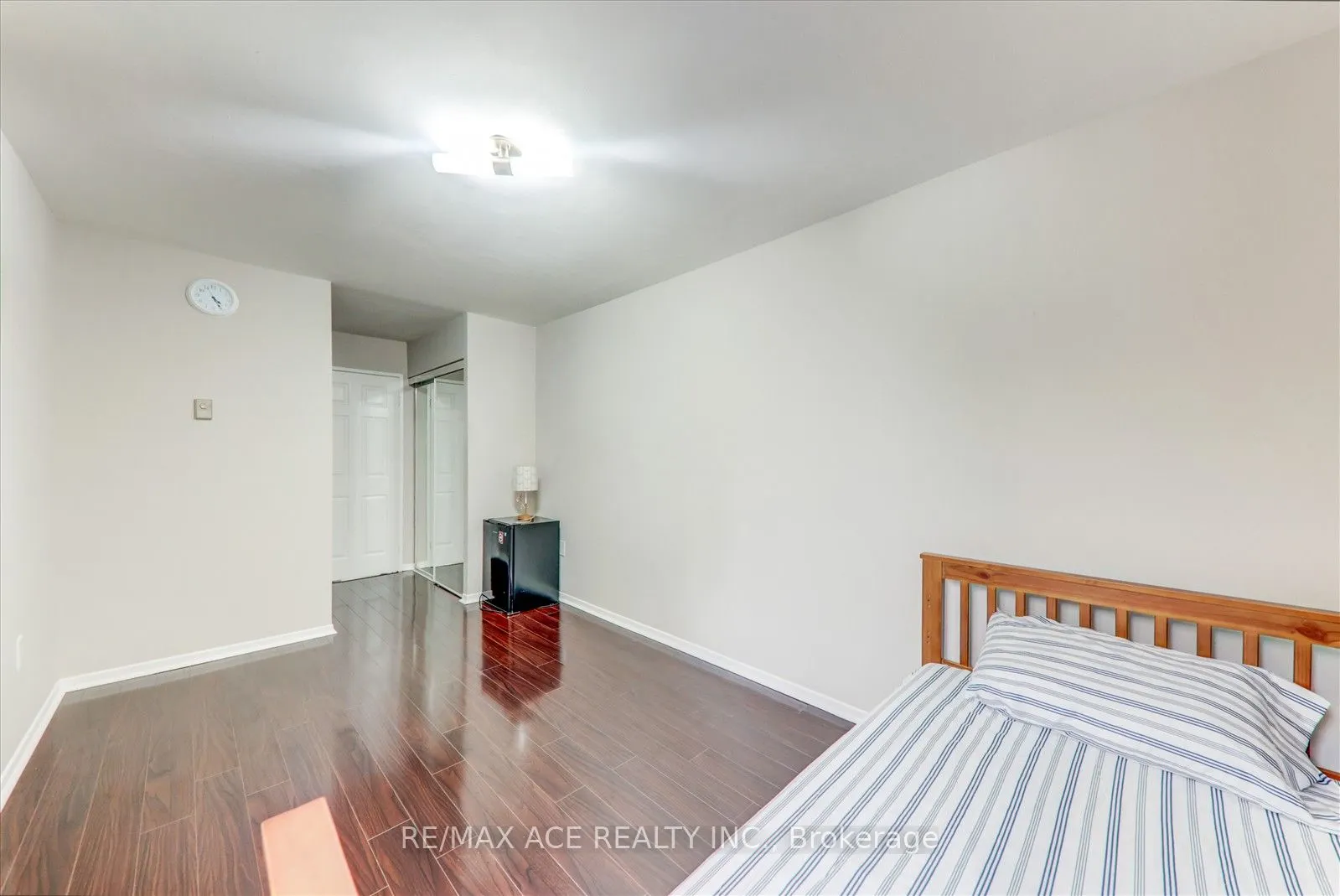 100 Mornelle Court, #2033