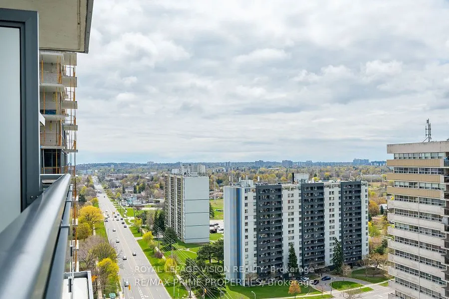 30 Meadowglen Place, #1904