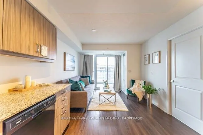 30 Meadowglen Place, #1904