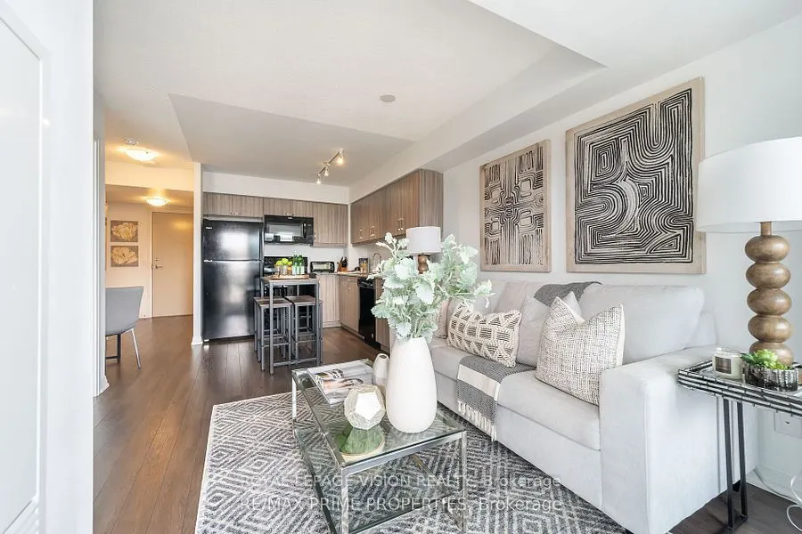 30 Meadowglen Place, #1904