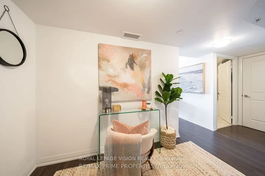 30 Meadowglen Place, #1904