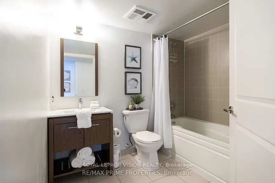 30 Meadowglen Place, #1904
