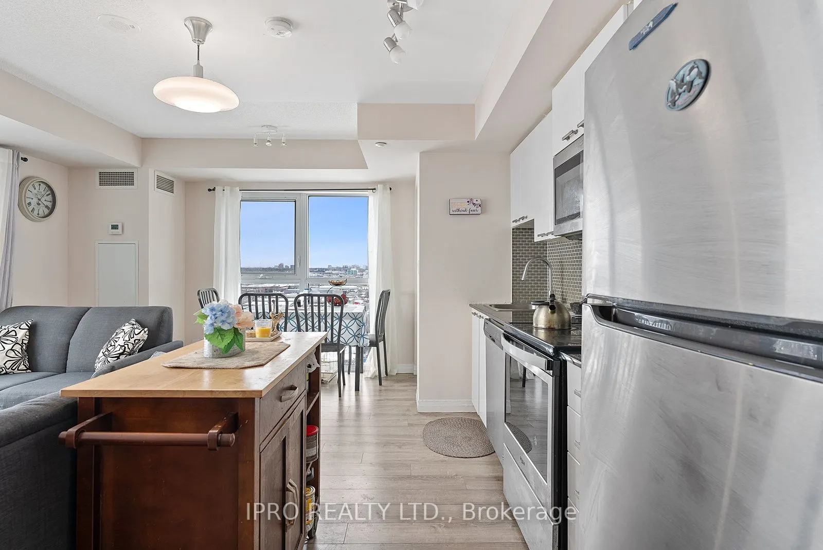 2150 Lawrence Avenue E, #1609