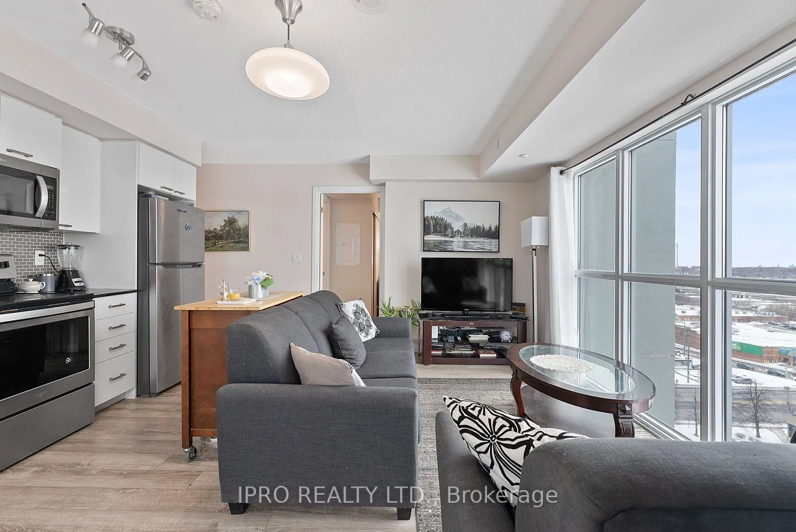 2150 Lawrence Avenue E, #1609