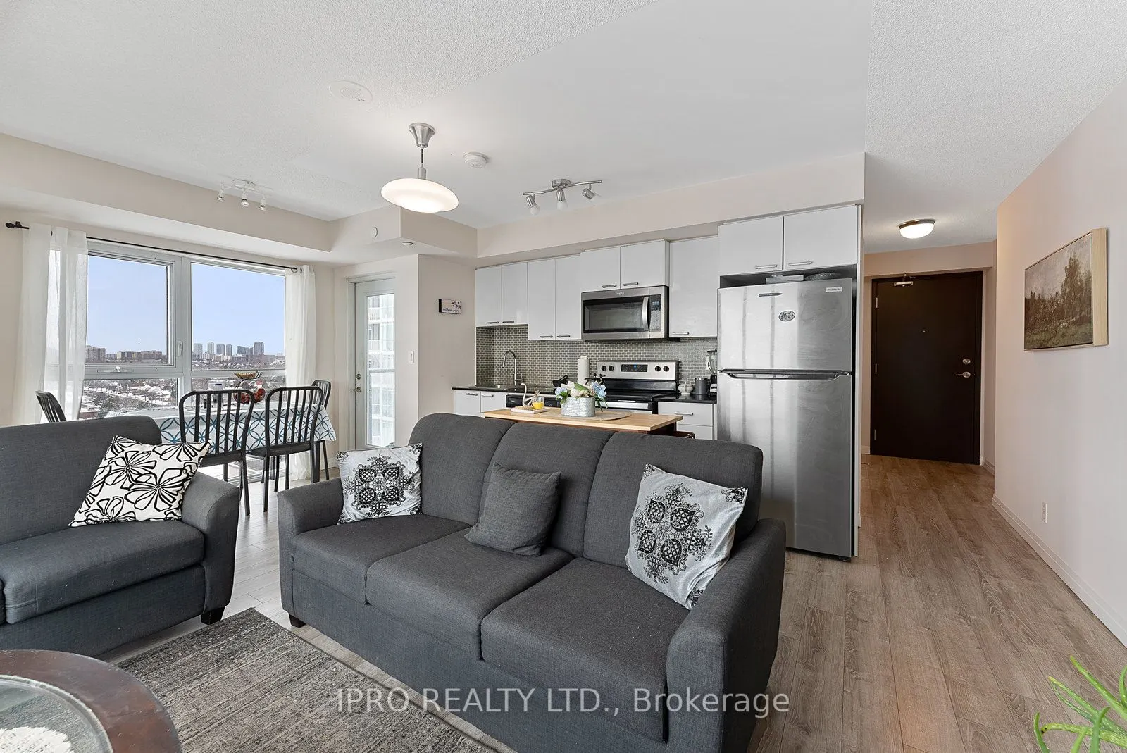 2150 Lawrence Avenue E, #1609