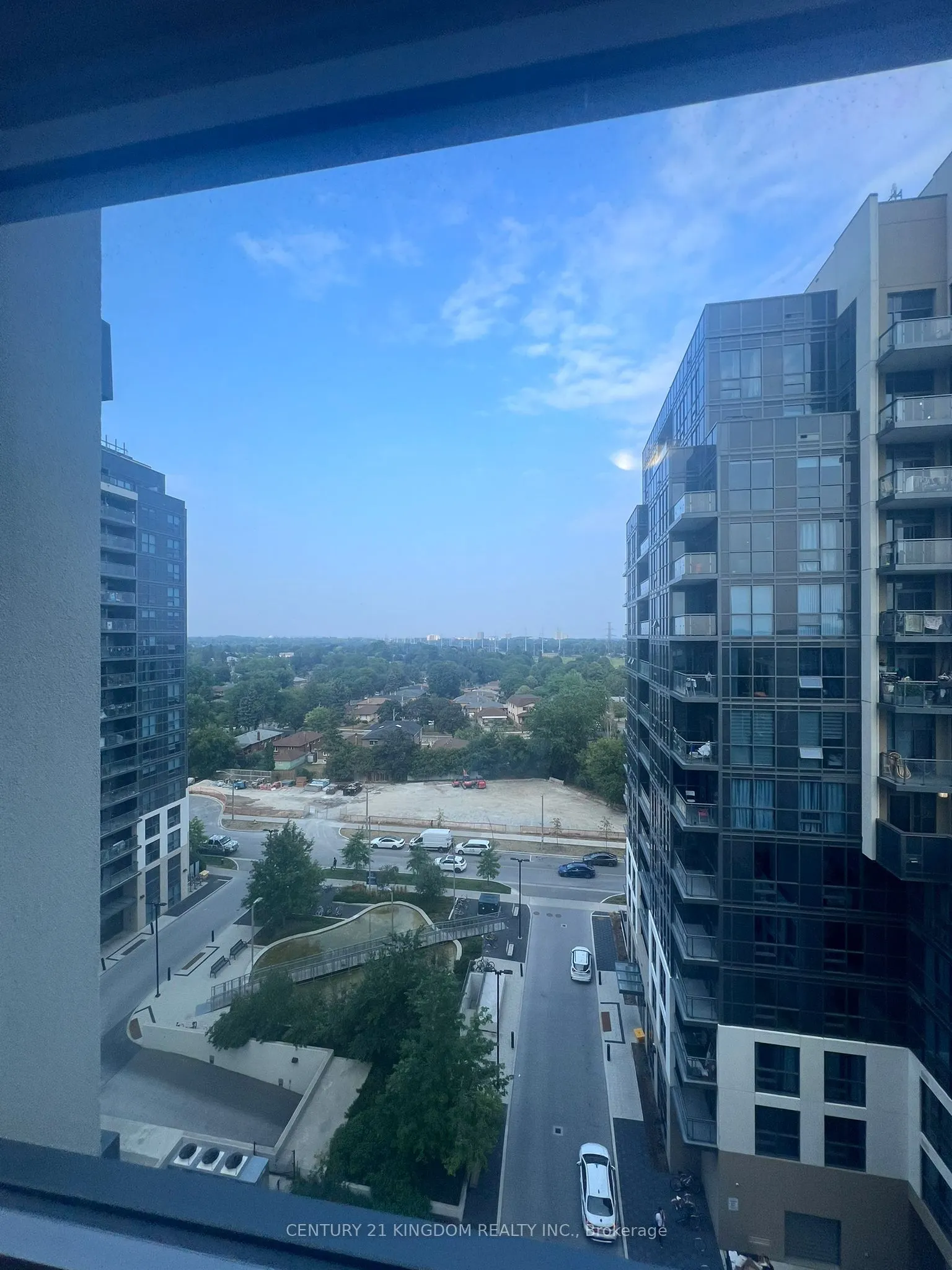 20 Meadowglen Place, #1003