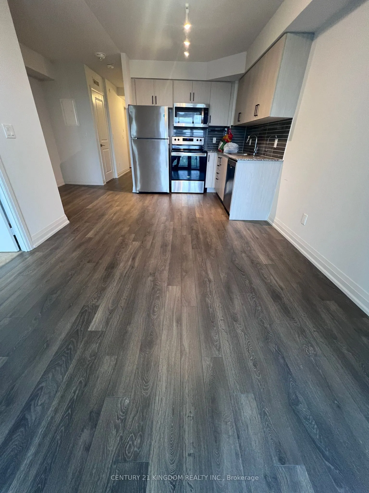 20 Meadowglen Place, #1003