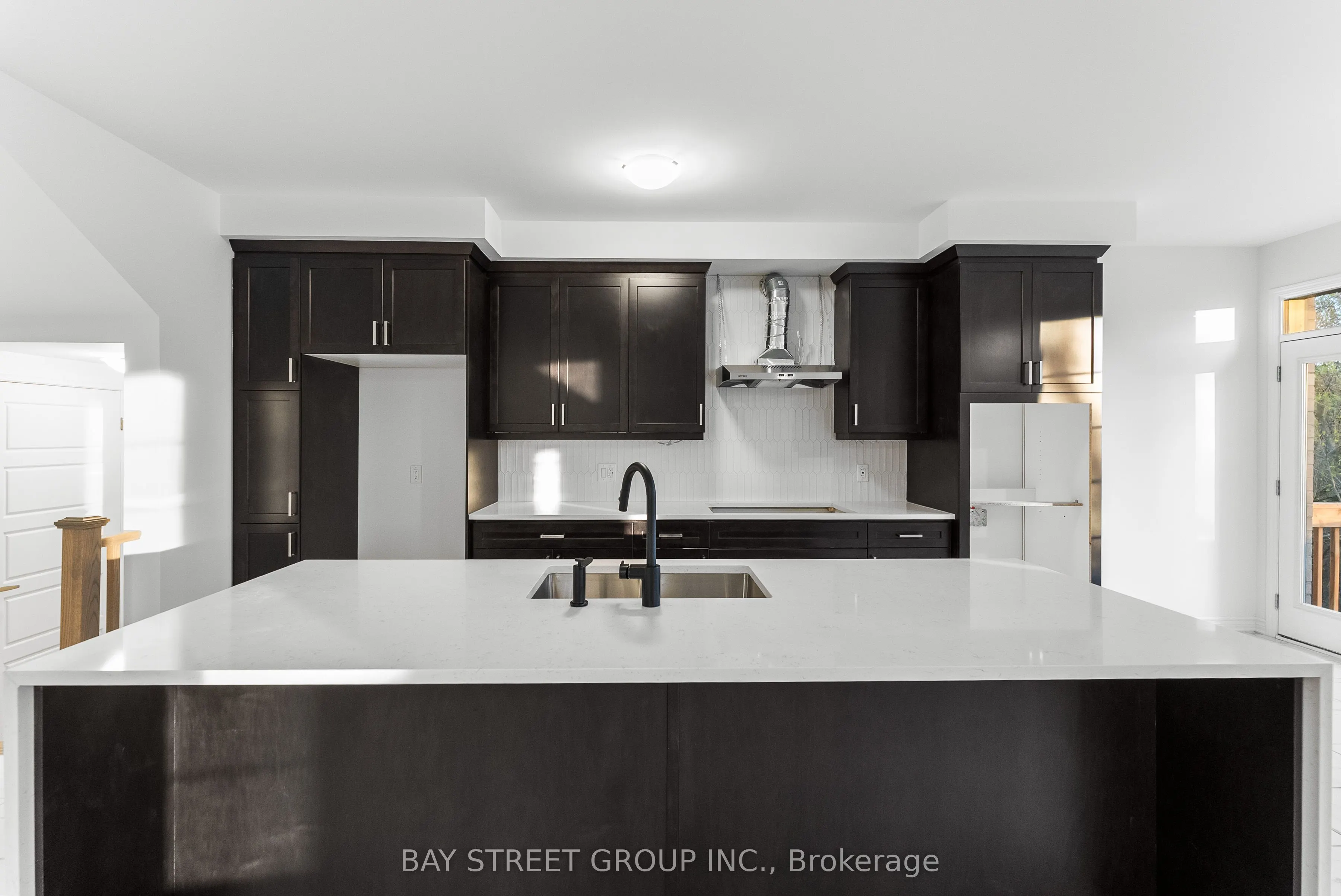 3316 Marchington Square