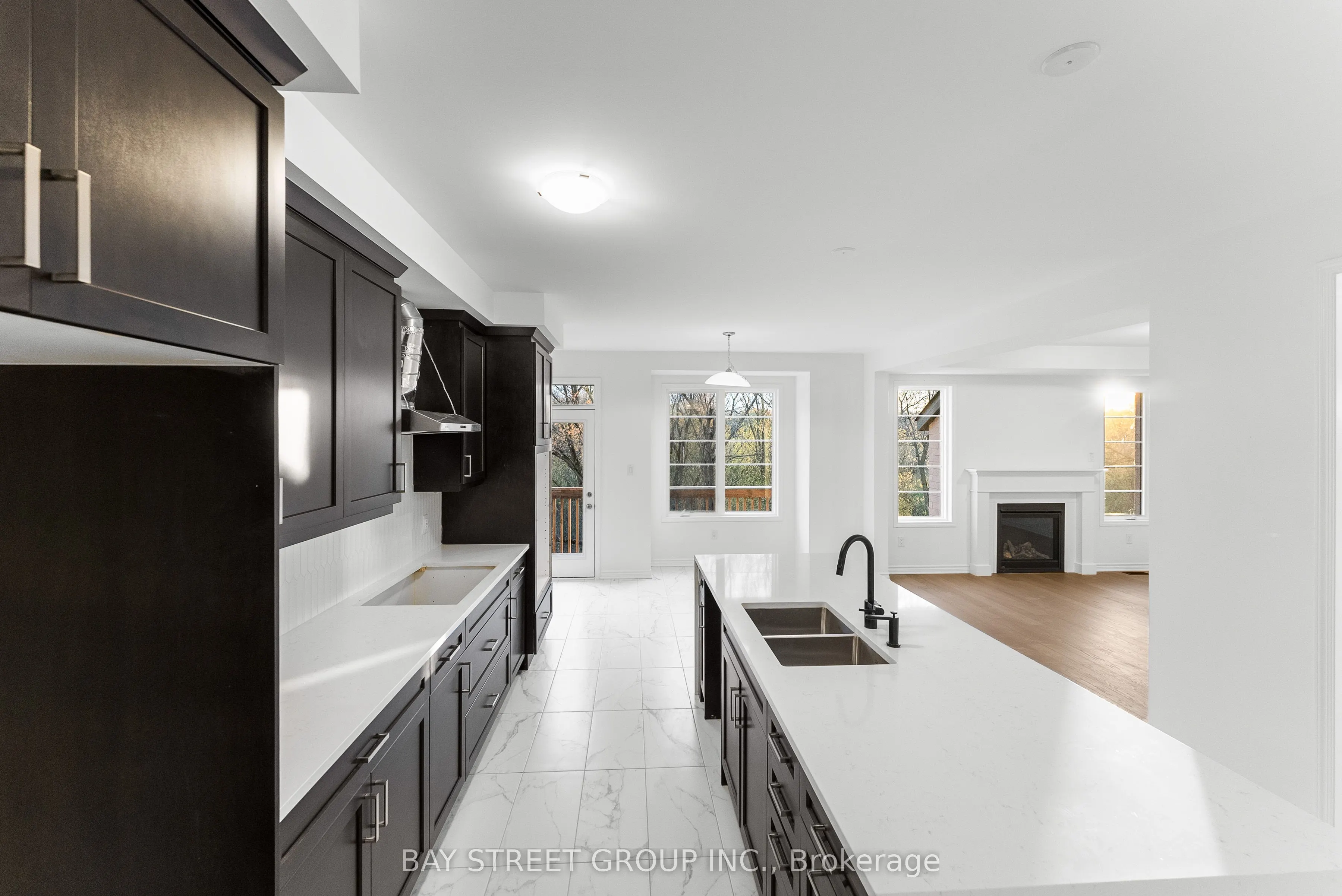 3316 Marchington Square