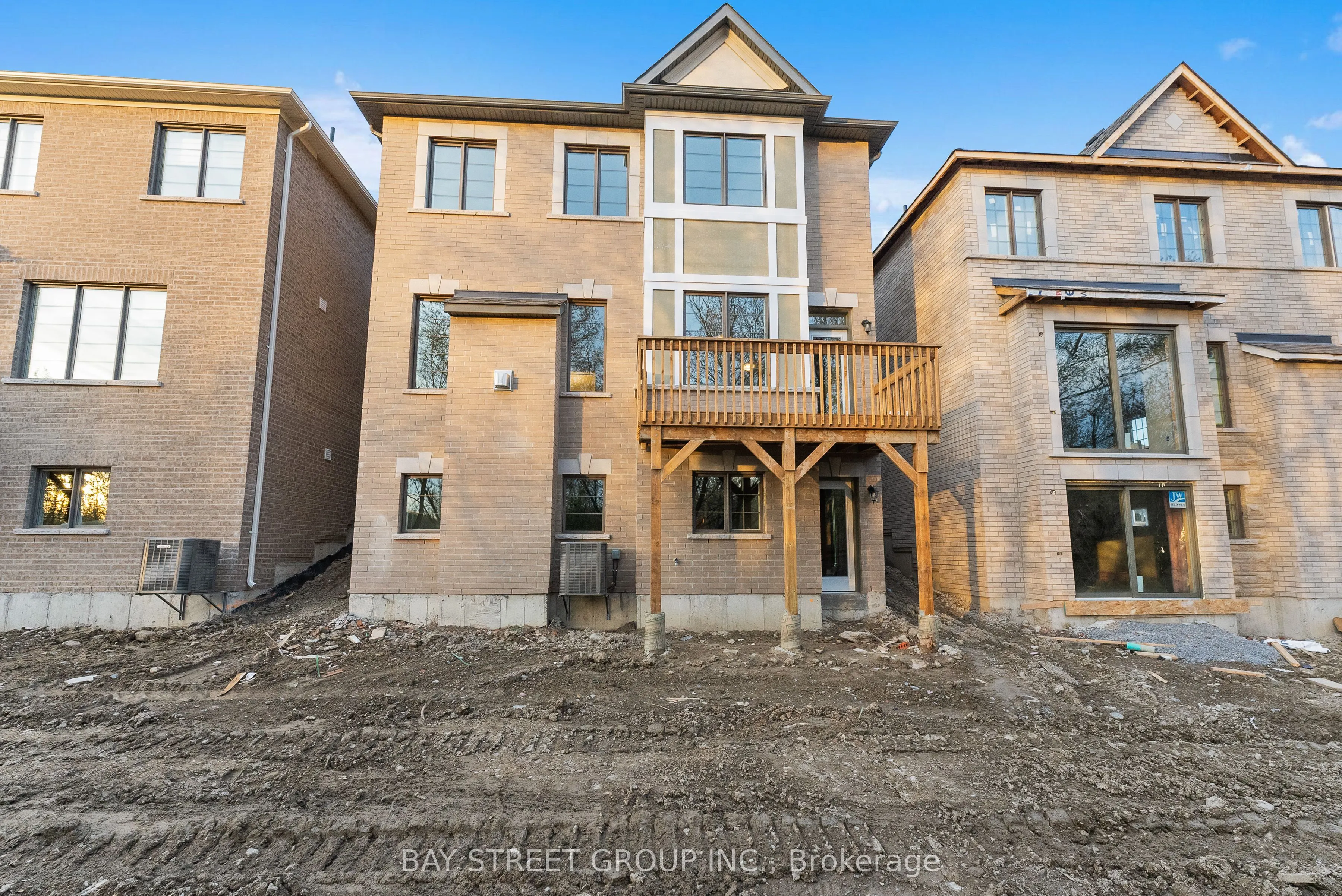 3316 Marchington Square