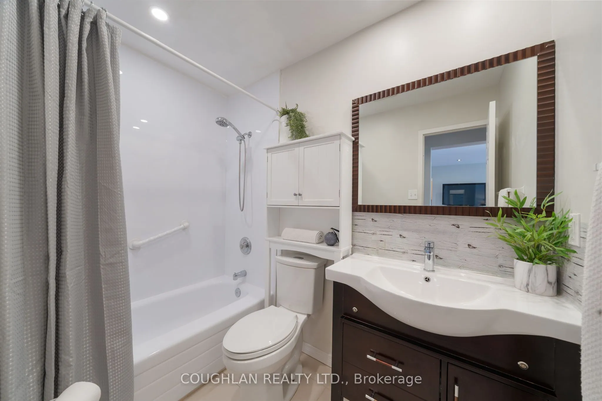 131 Taunton Road E, #407