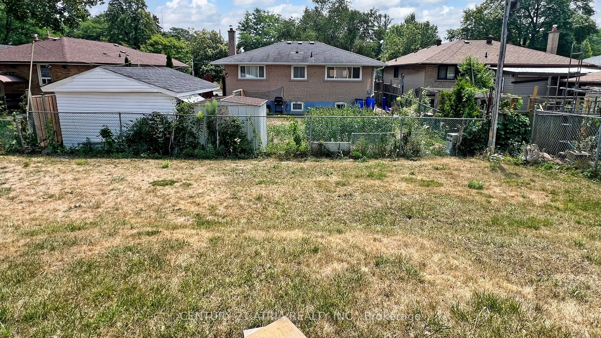 82 Clementine Square