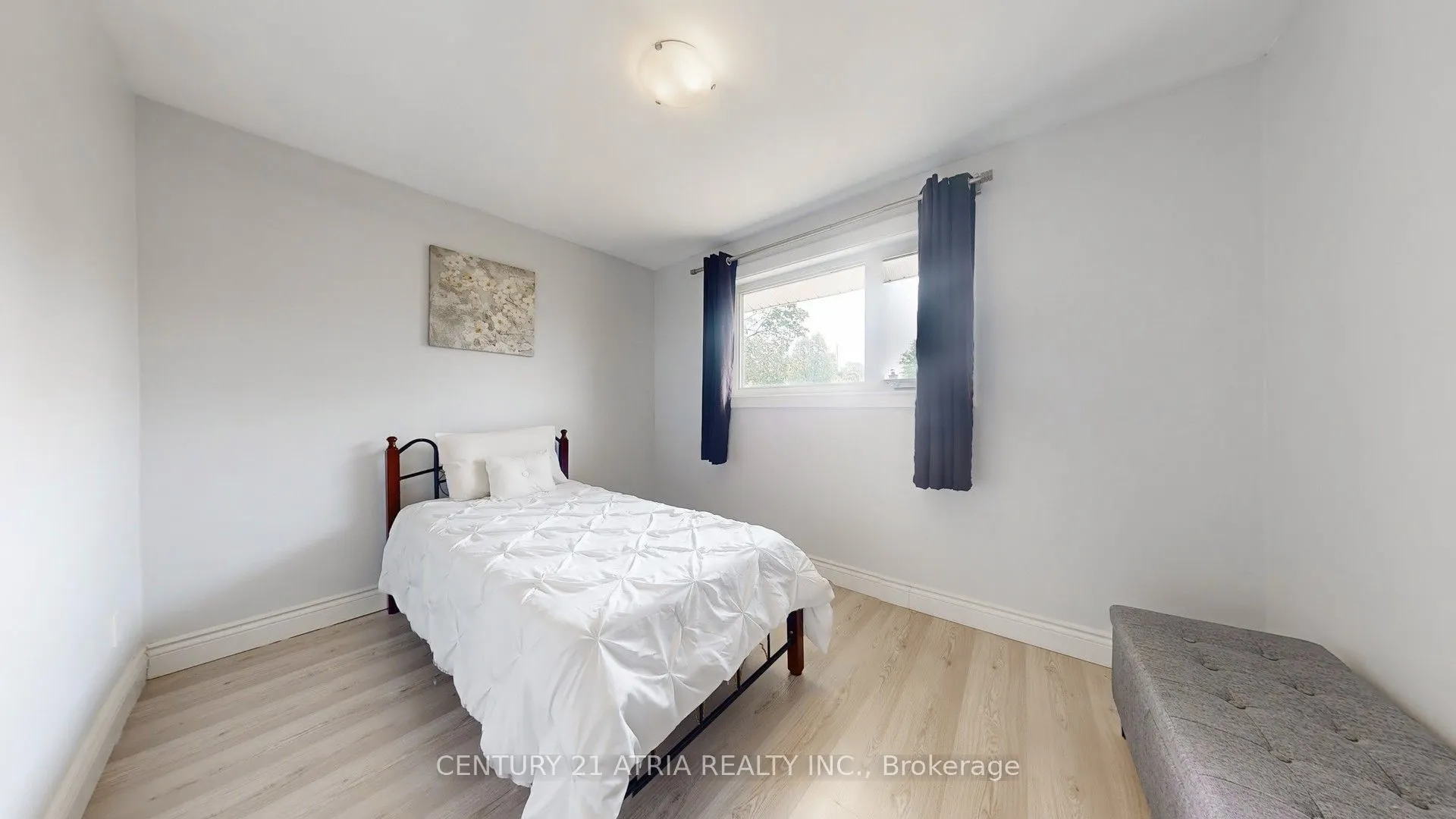 82 Clementine Square