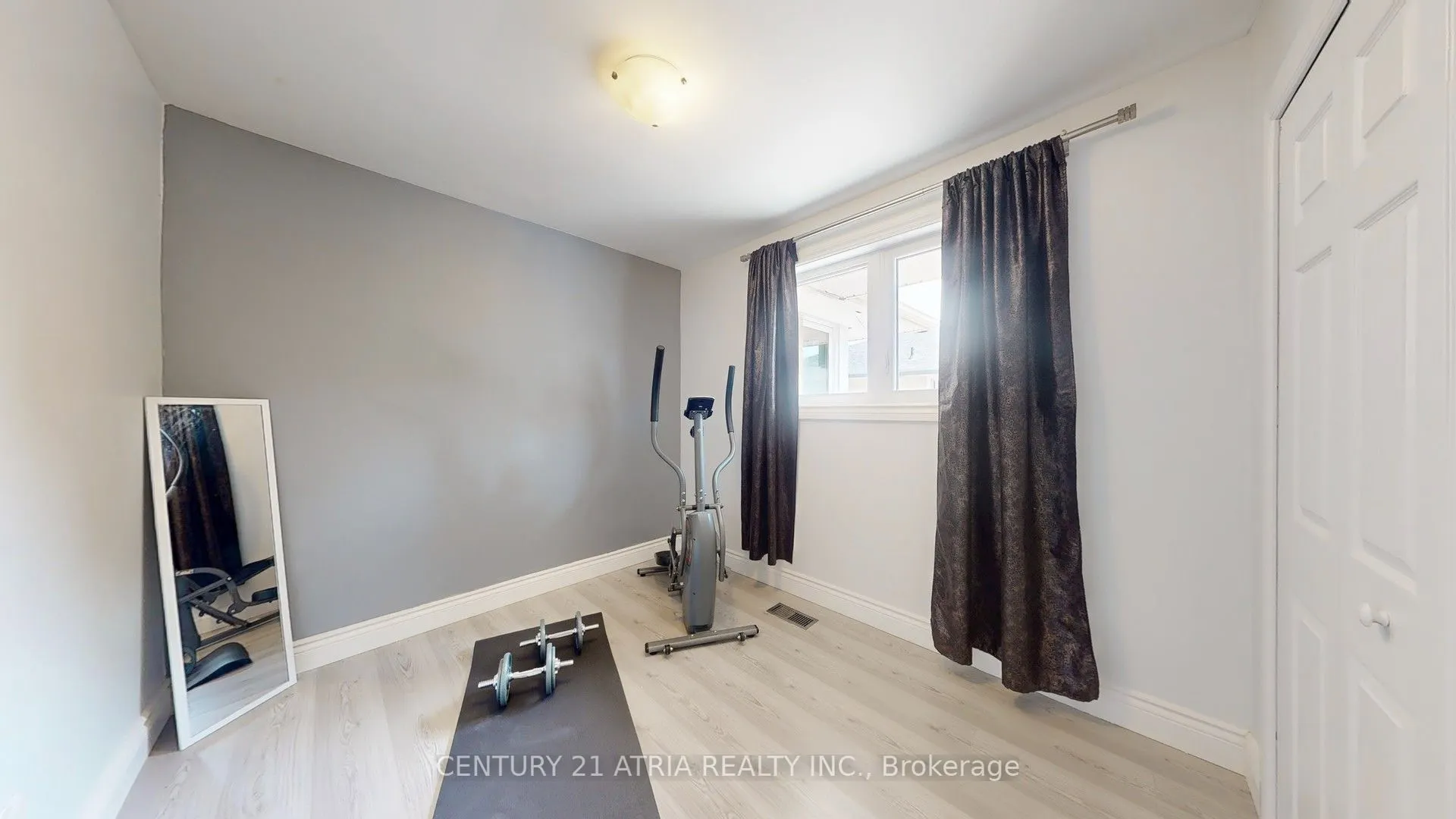 82 Clementine Square