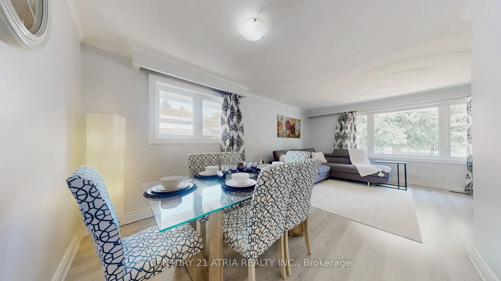 82 Clementine Square