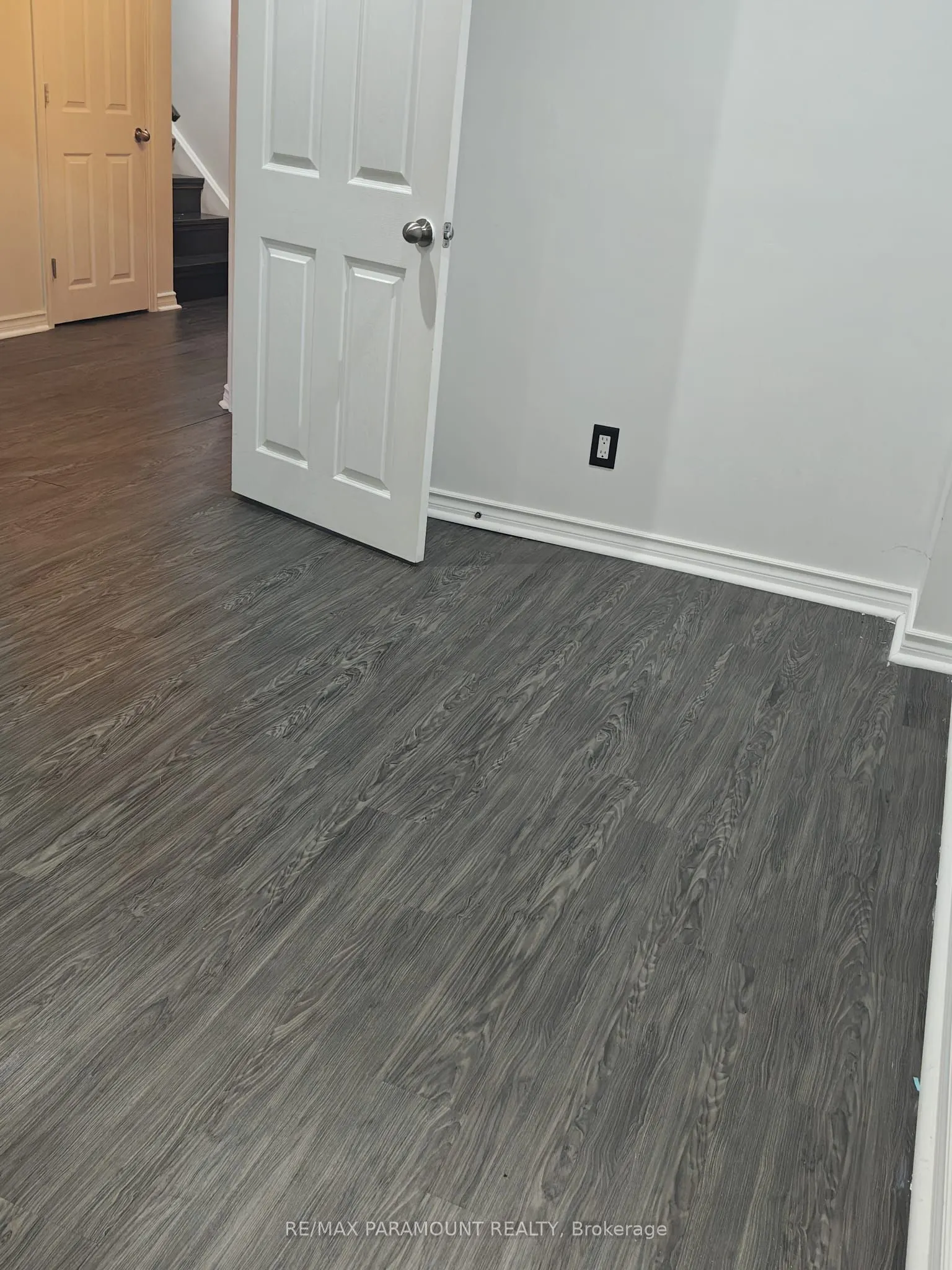 56 Oceanpearl Crescent, #Basement