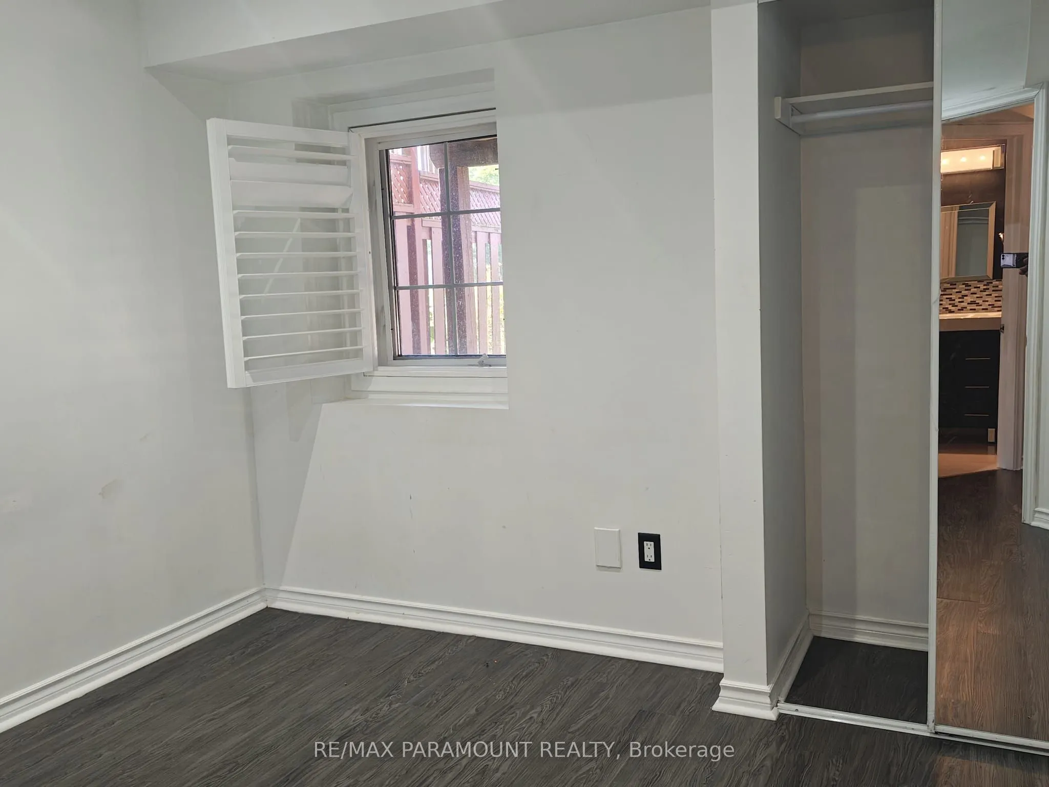 56 Oceanpearl Crescent, #Basement