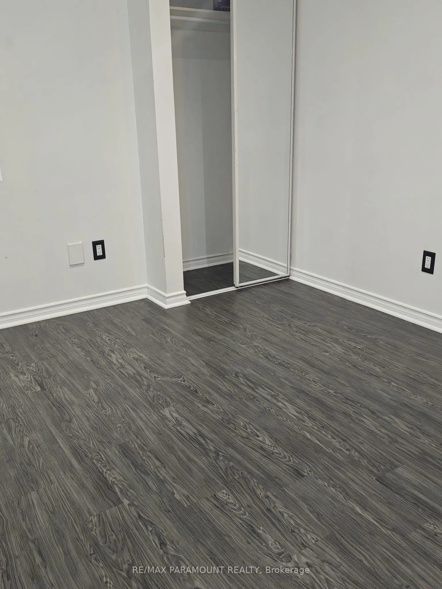 56 Oceanpearl Crescent, #Basement