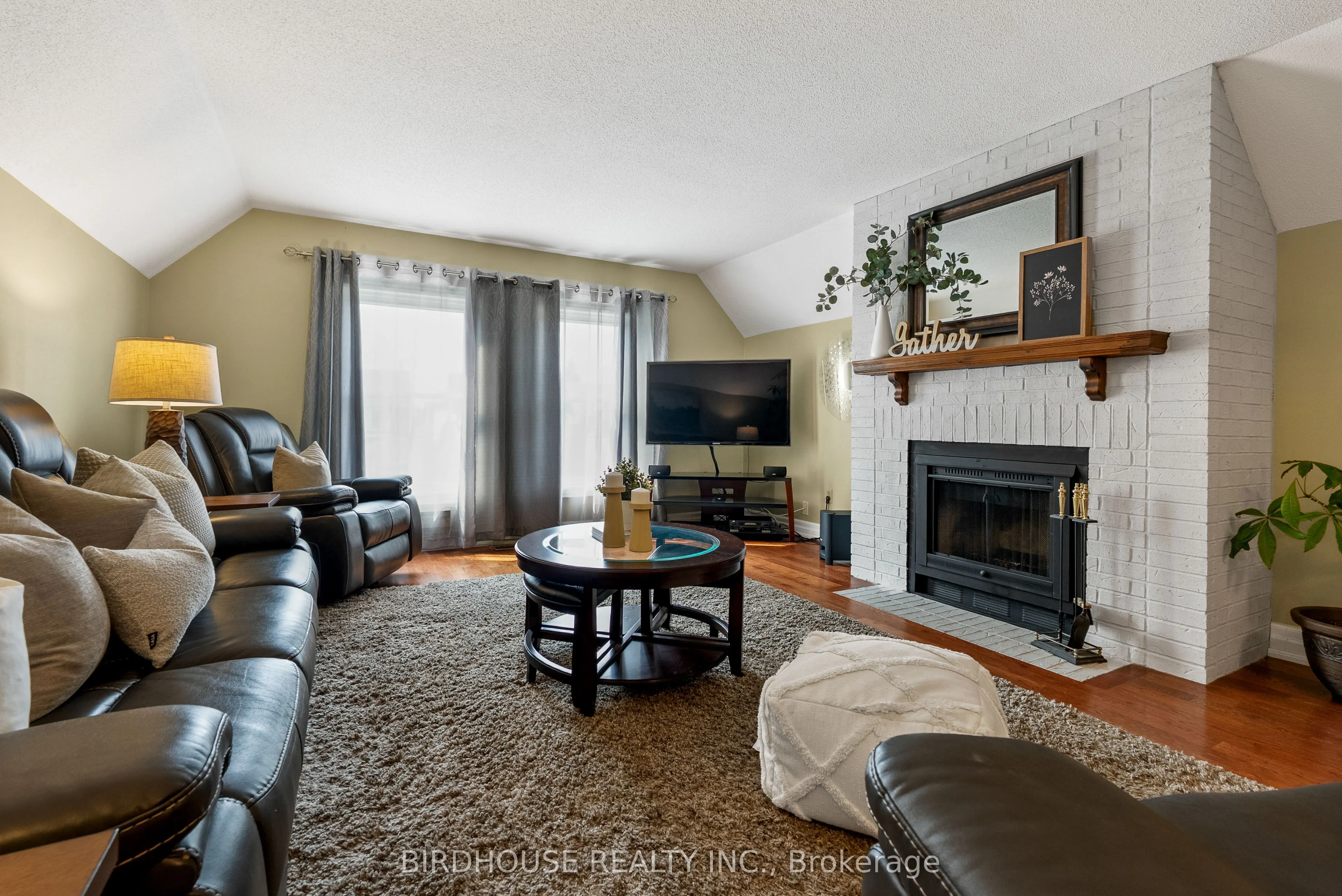 60 Cornwall Drive