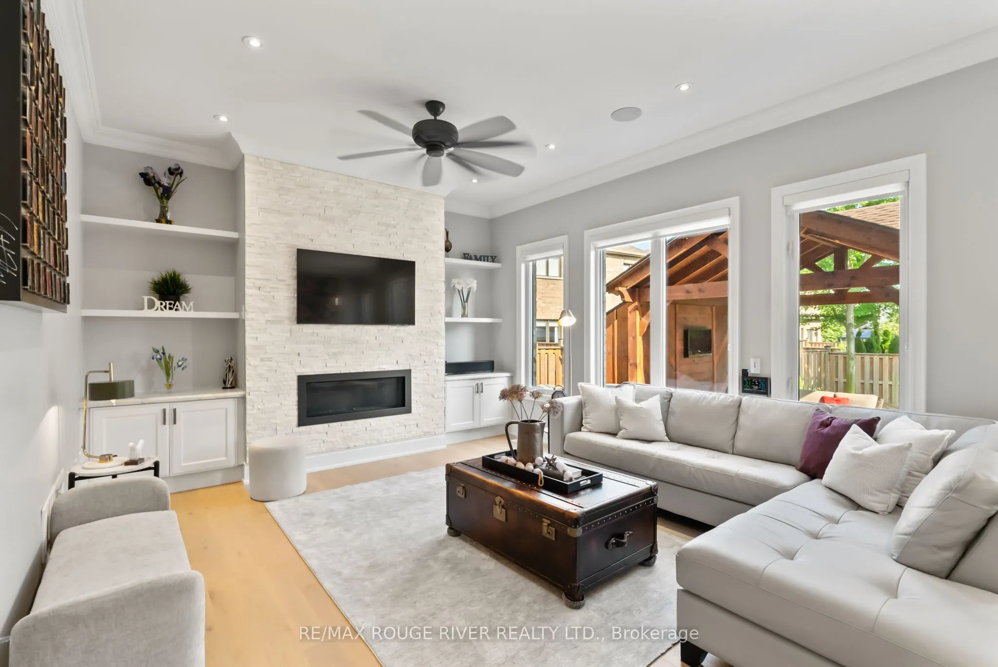 1 Lancewood Drive