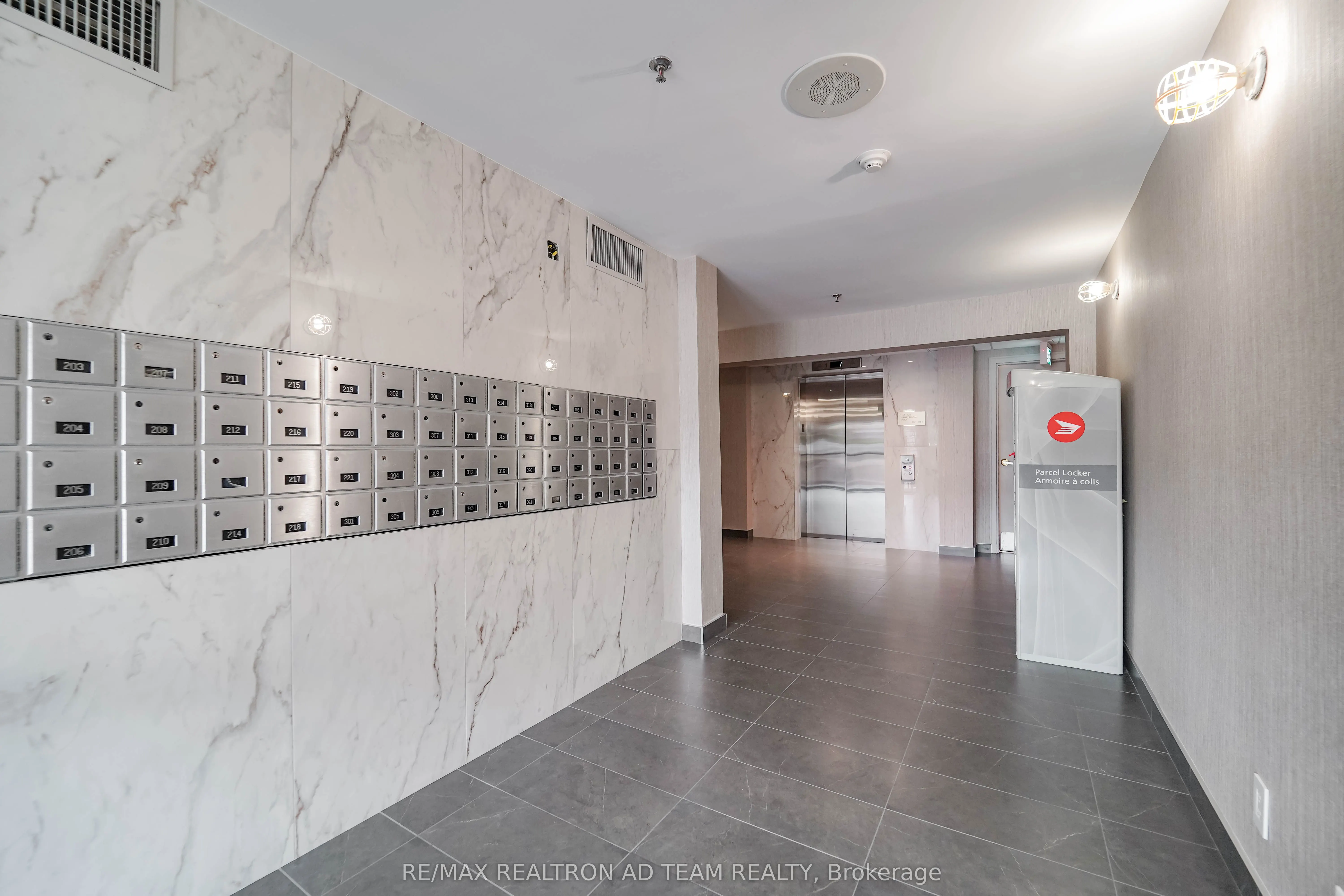 189 Lake Driveway W, #409