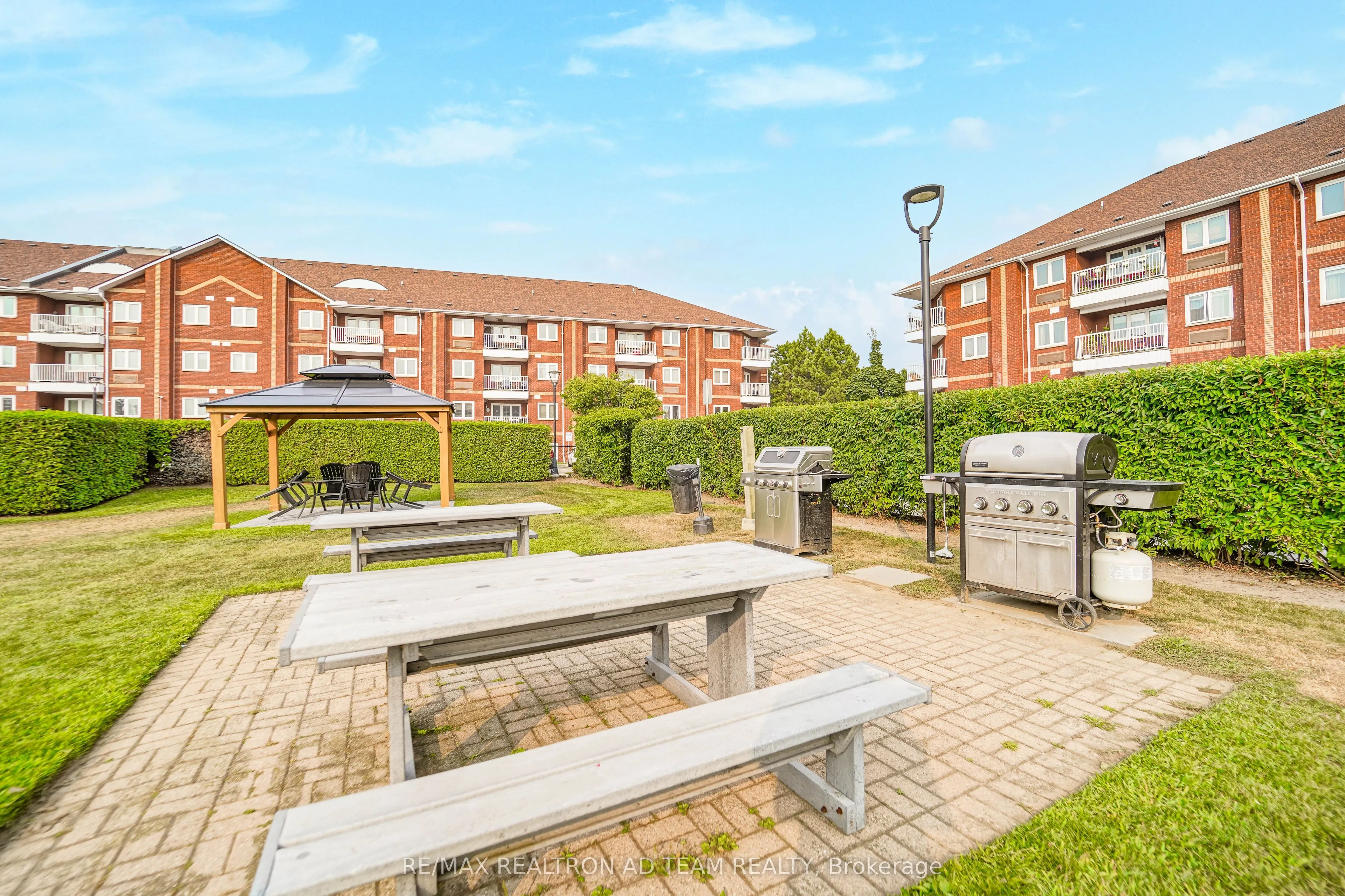 189 Lake Driveway W, #409