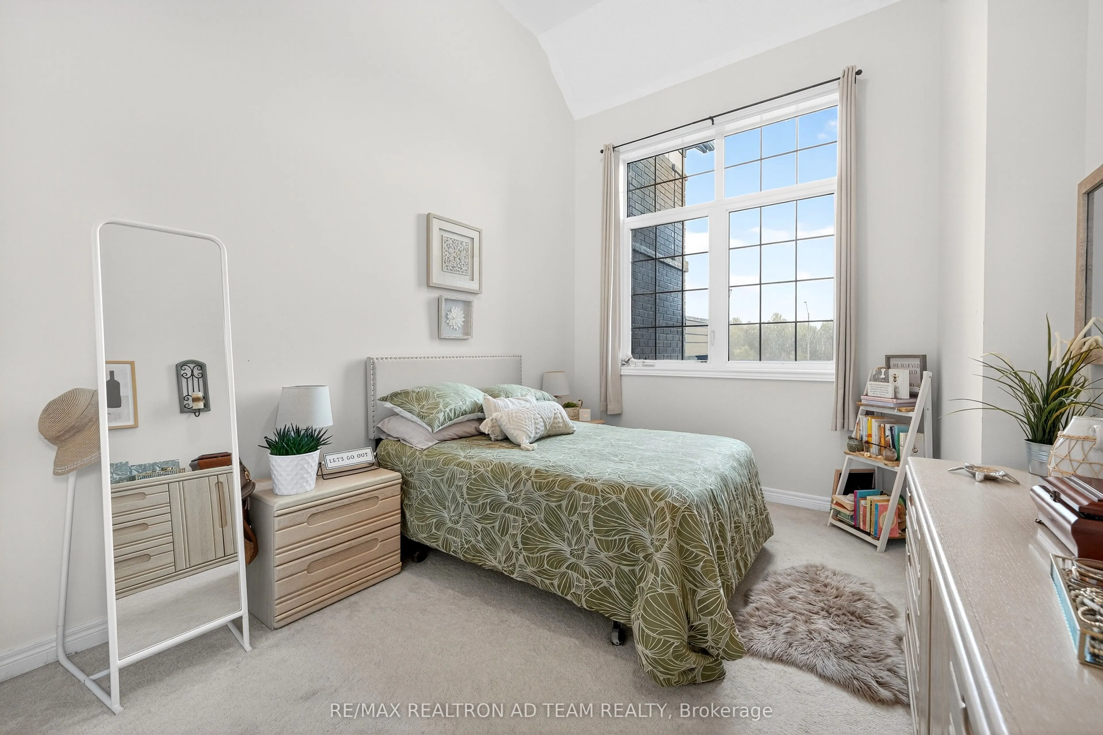 1153 Enchanted Crescent