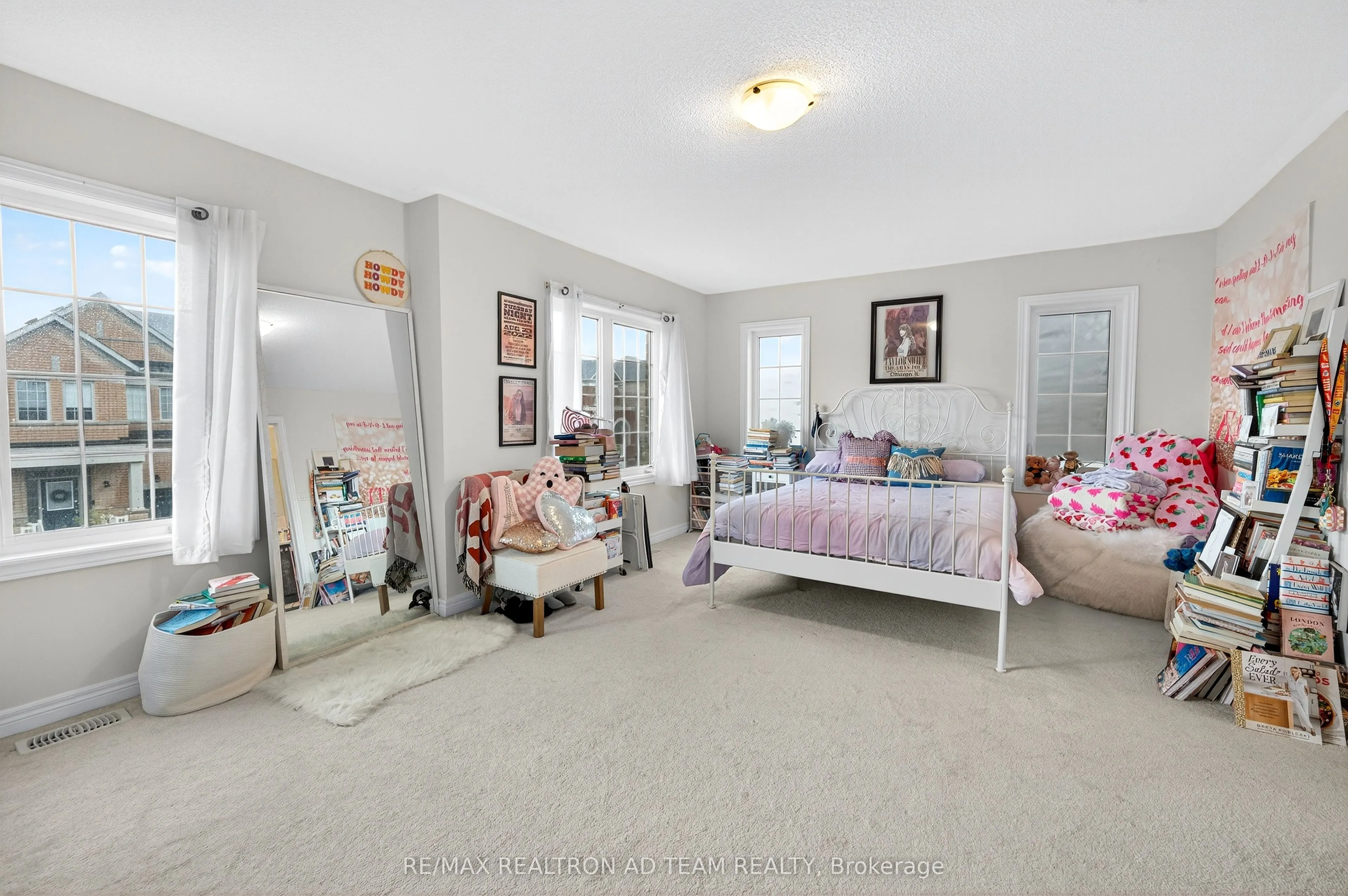 1153 Enchanted Crescent