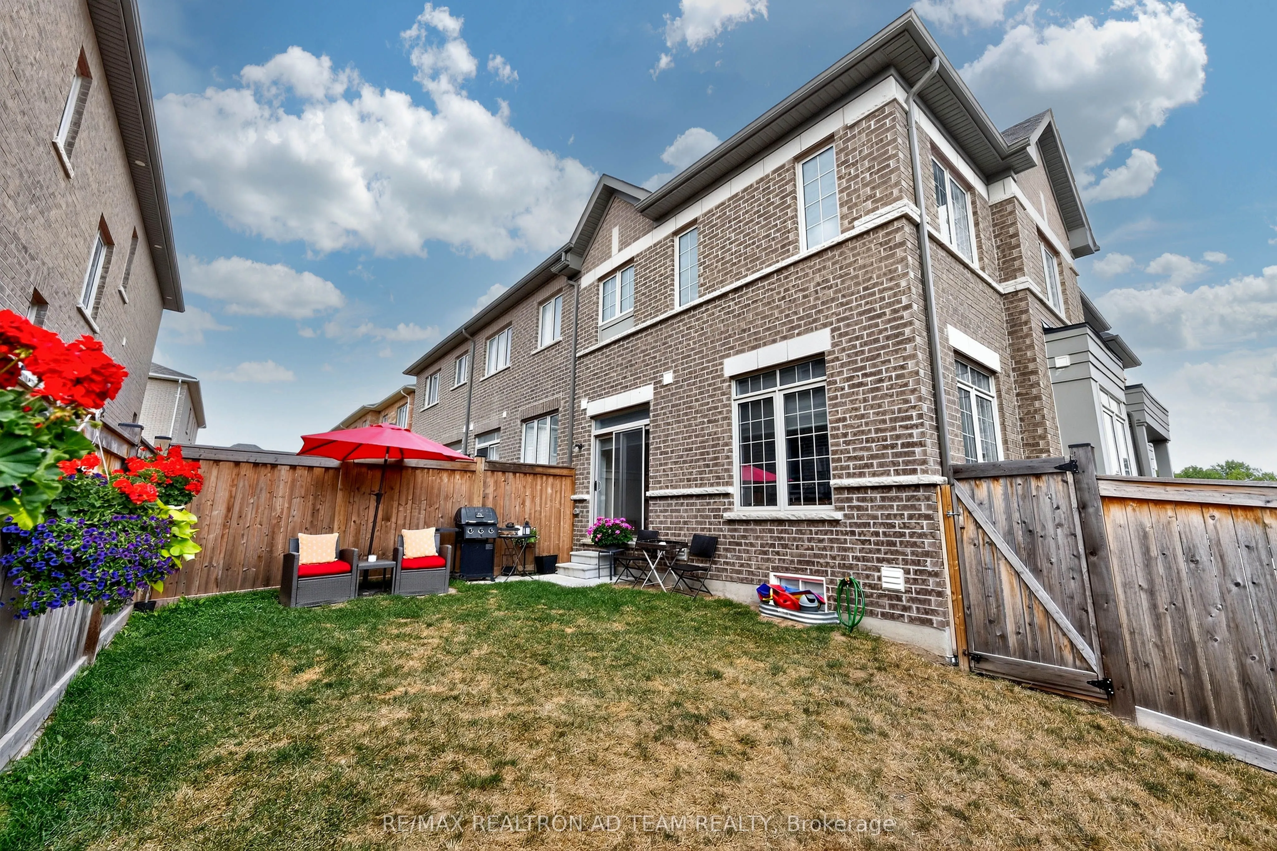 1153 Enchanted Crescent
