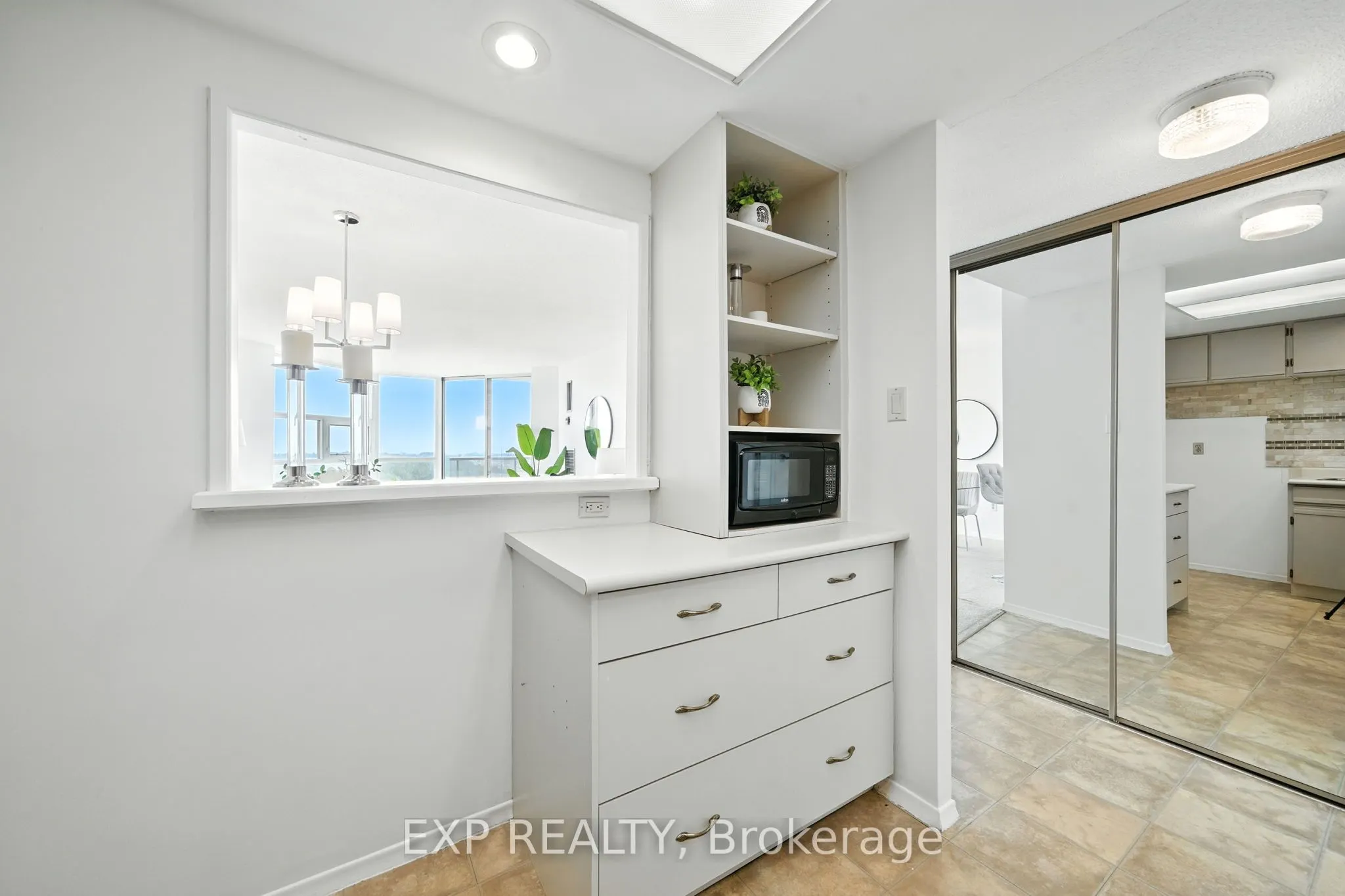 10 Dean Park Road, #1014