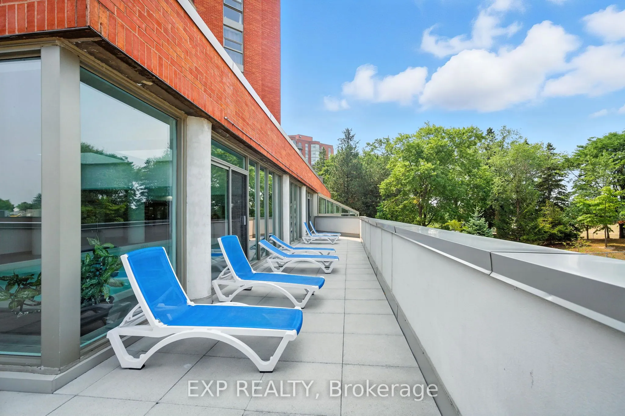 10 Dean Park Road, #1014