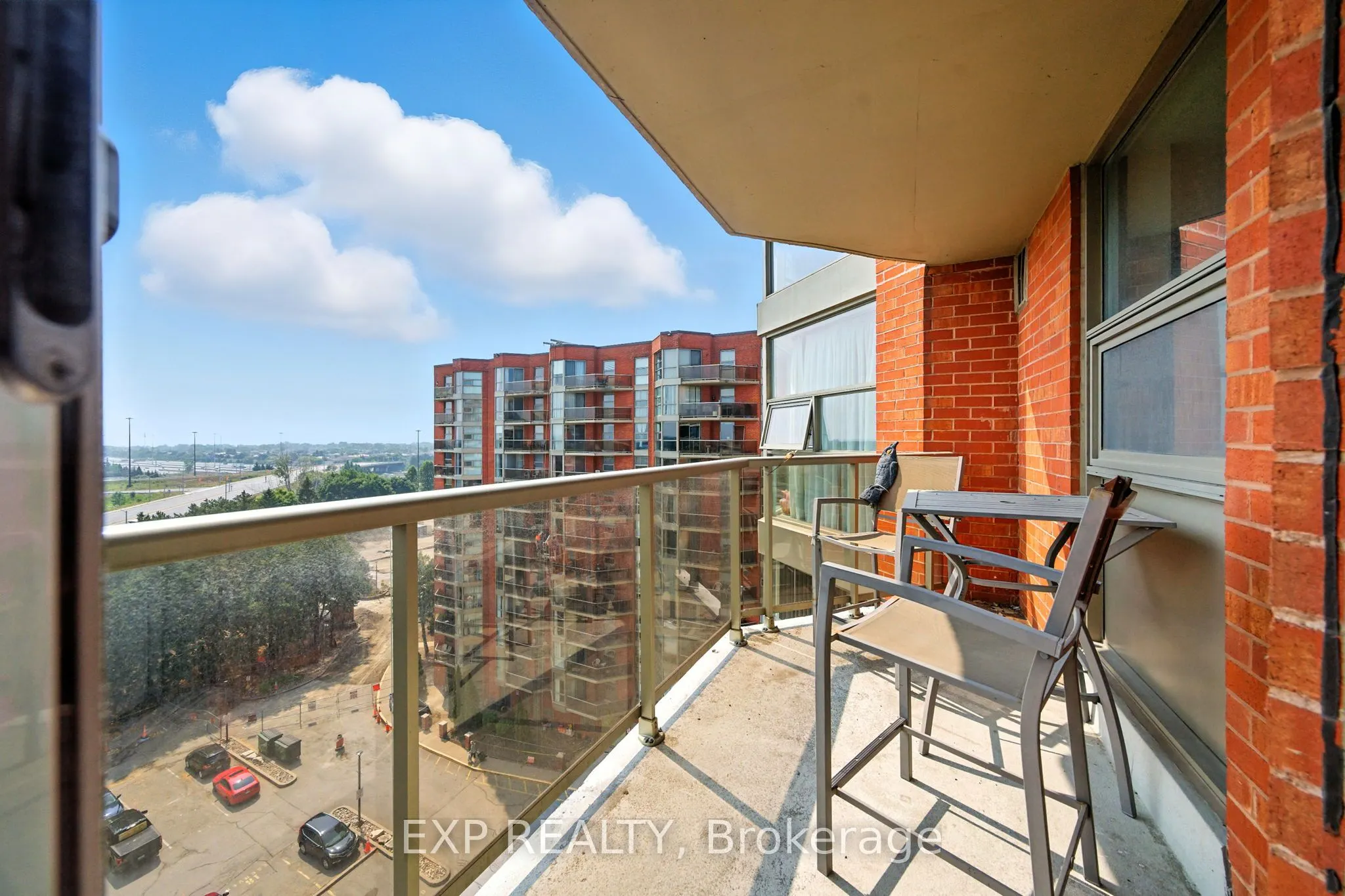 10 Dean Park Road, #1014