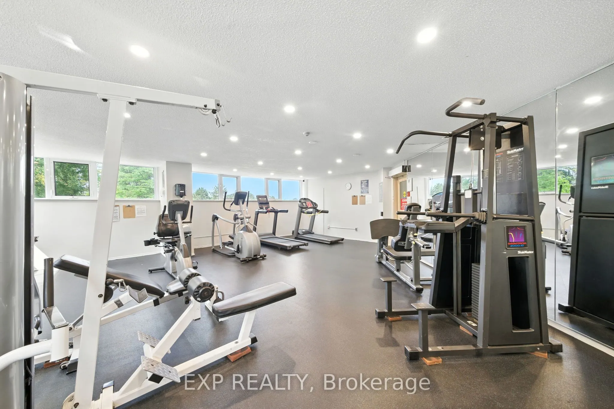 10 Dean Park Road, #1014