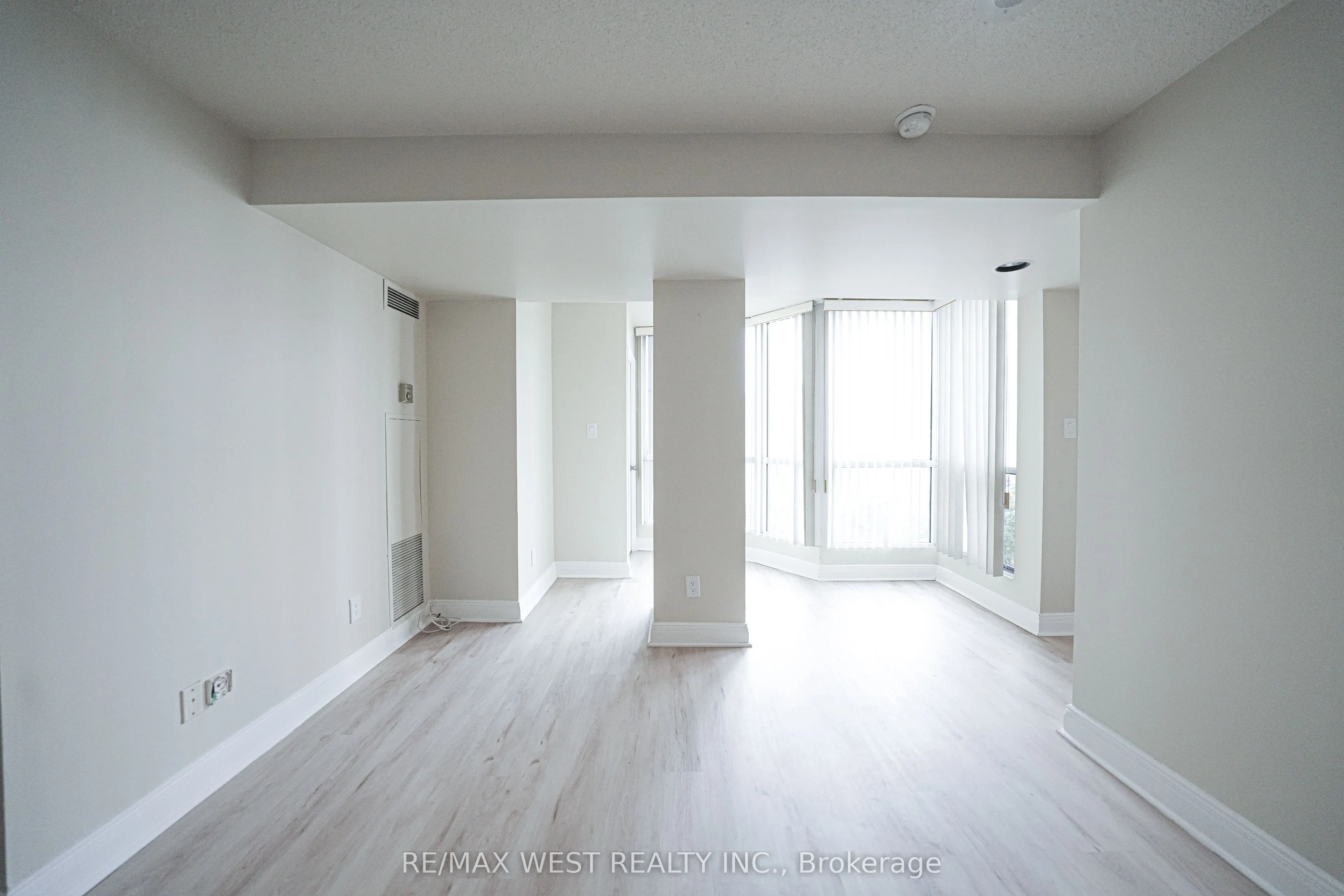 1470 Midland Avenue, #608