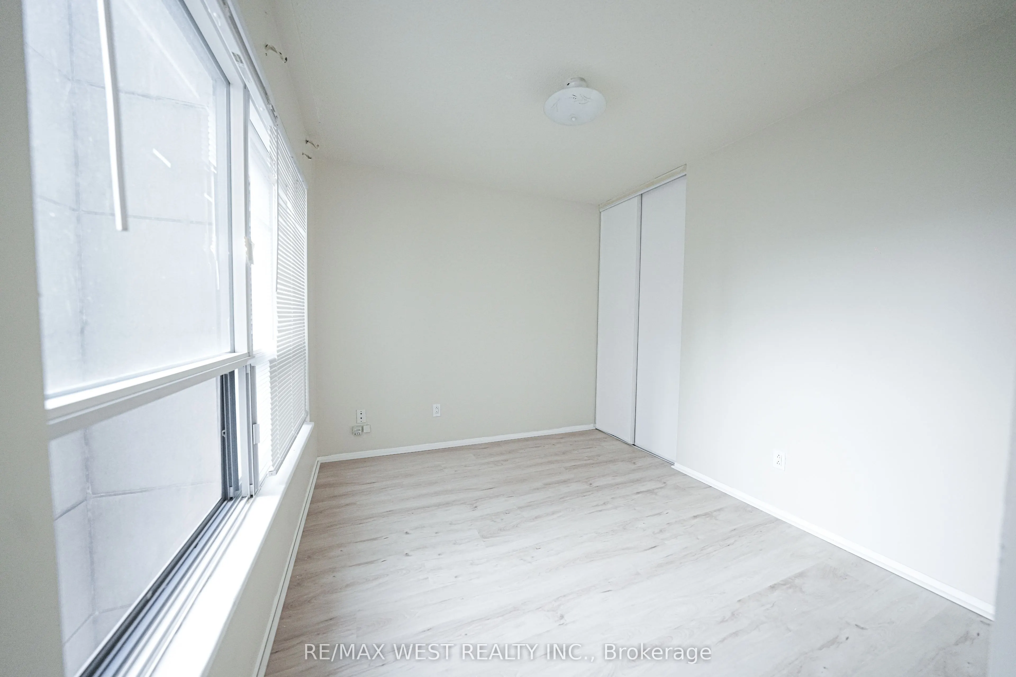 1470 Midland Avenue, #608