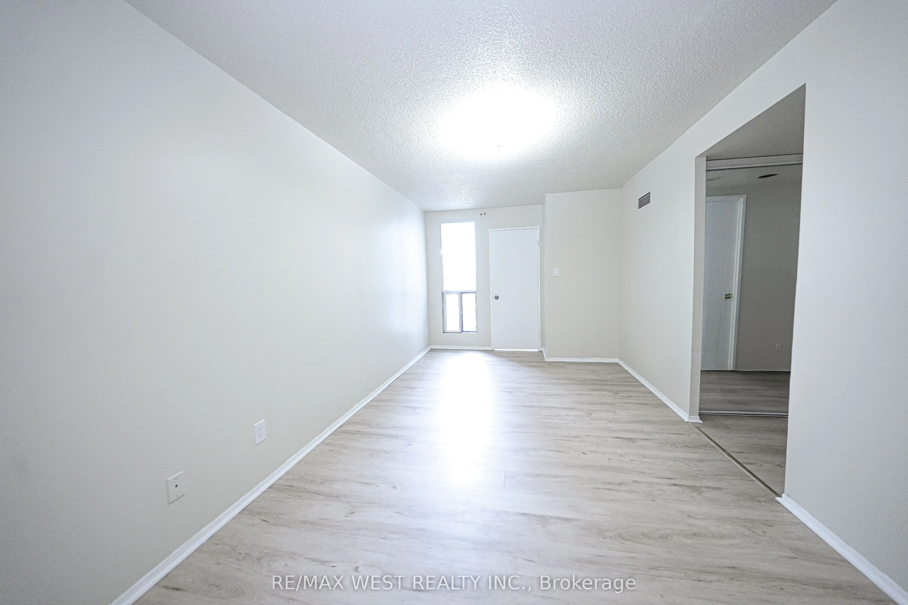 1470 Midland Avenue, #608