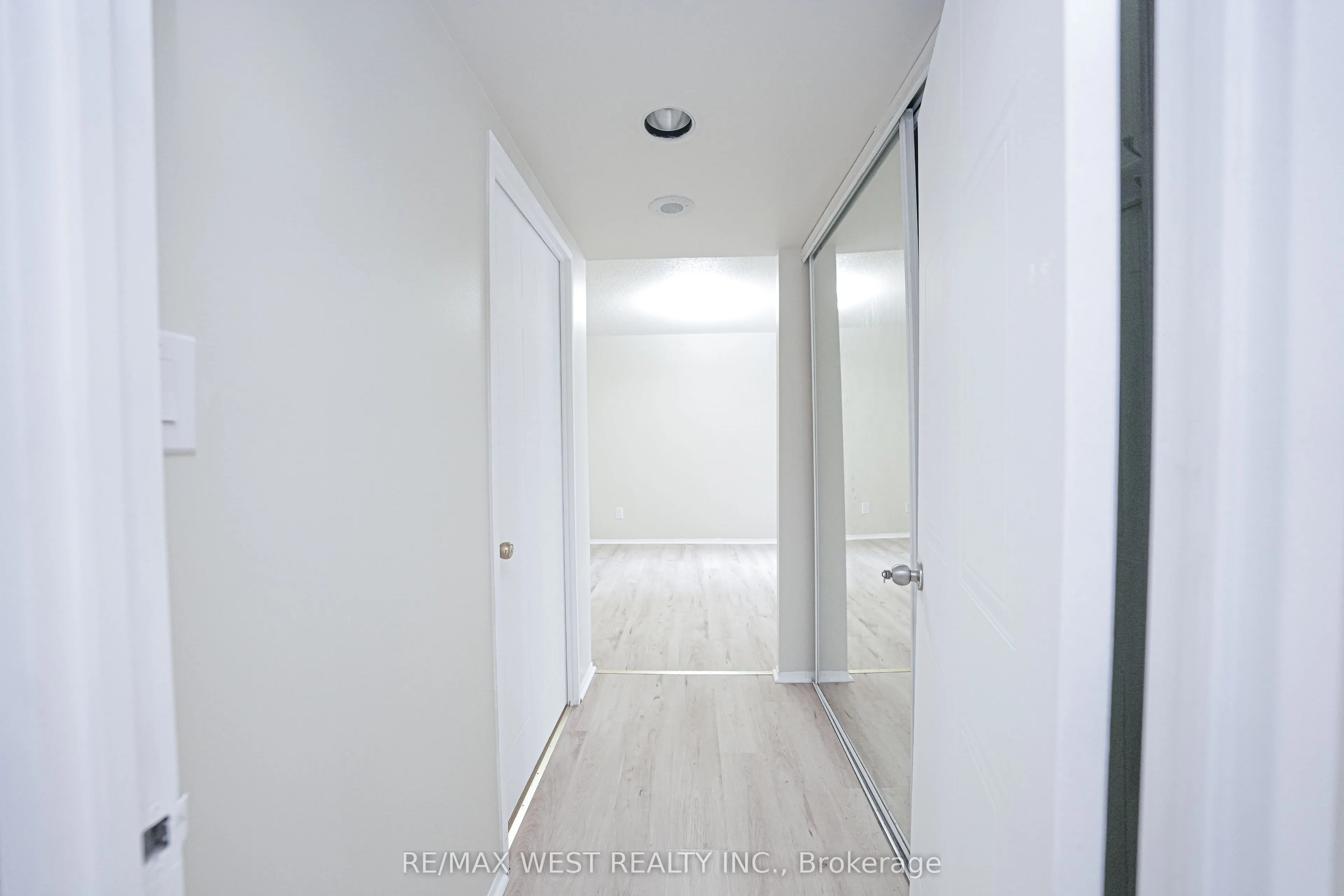 1470 Midland Avenue, #608