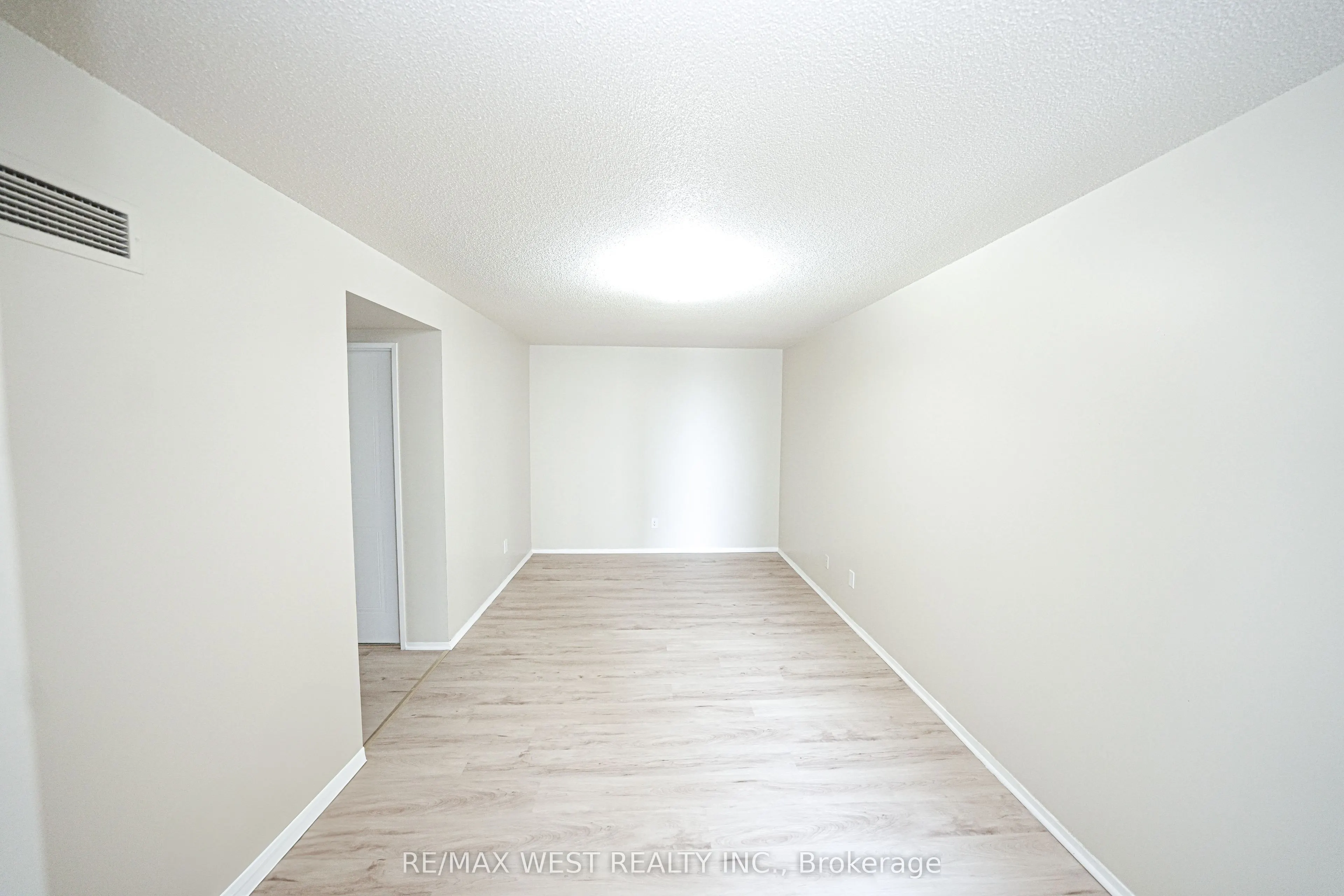 1470 Midland Avenue, #608
