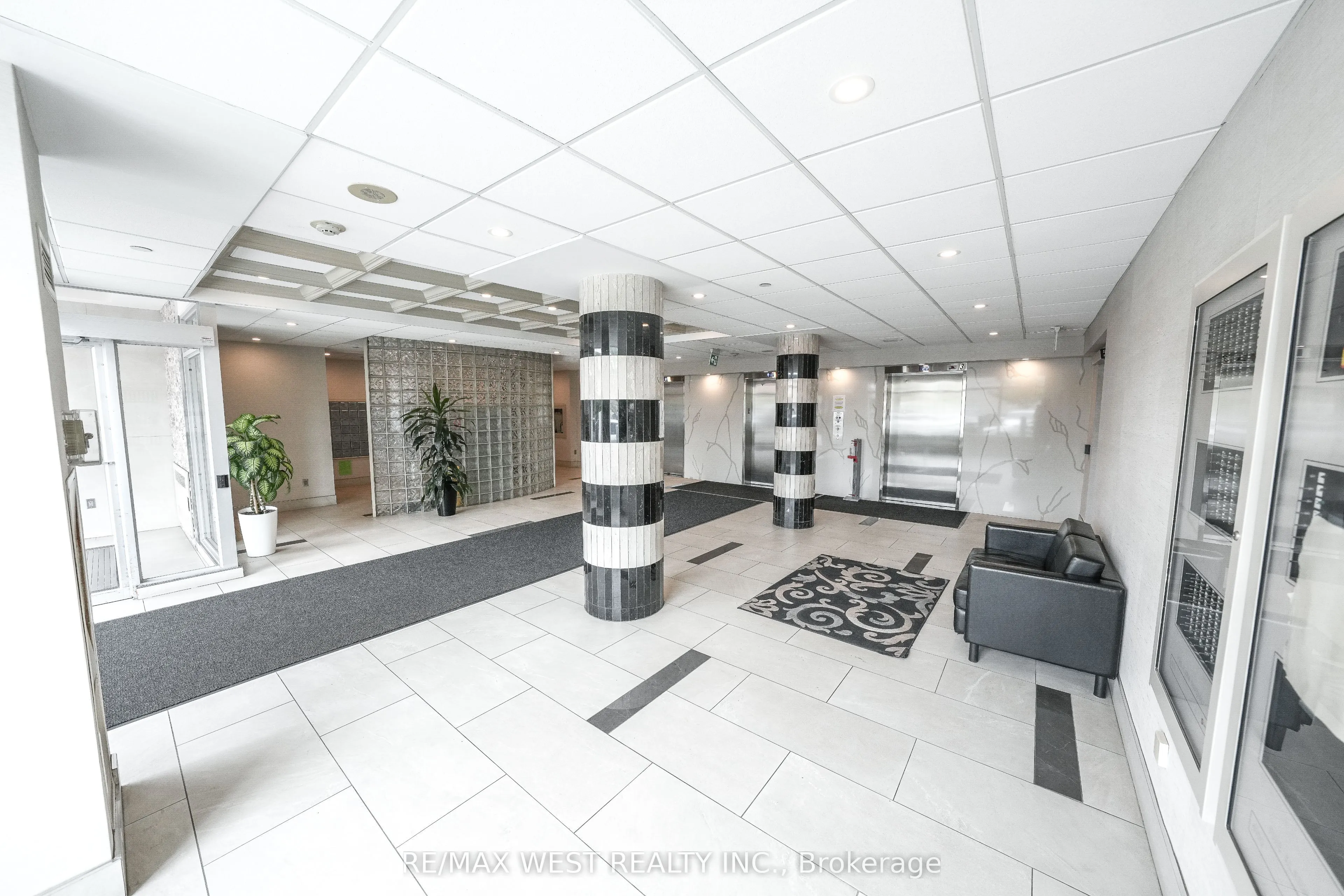 1470 Midland Avenue, #608