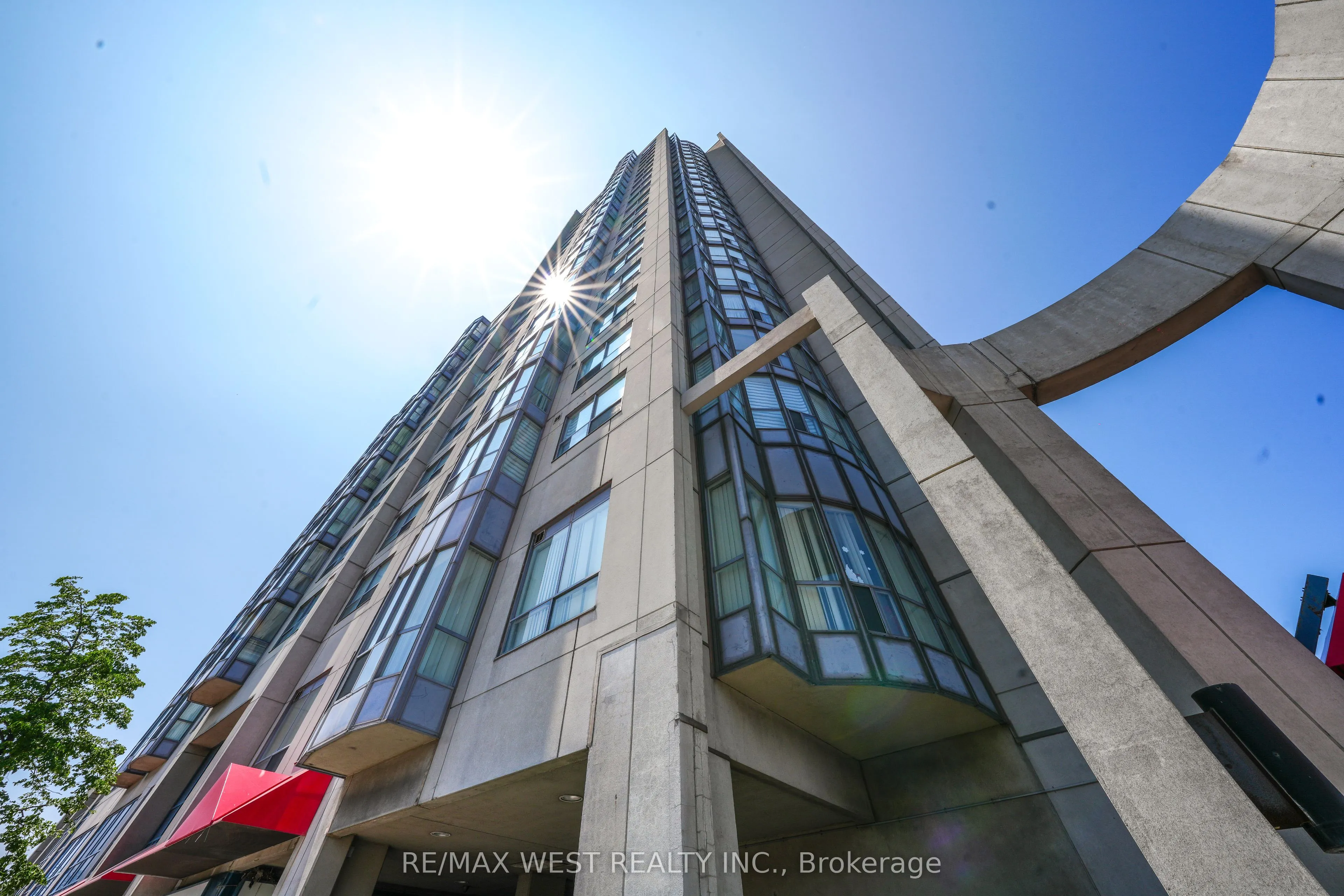 1470 Midland Avenue, #608