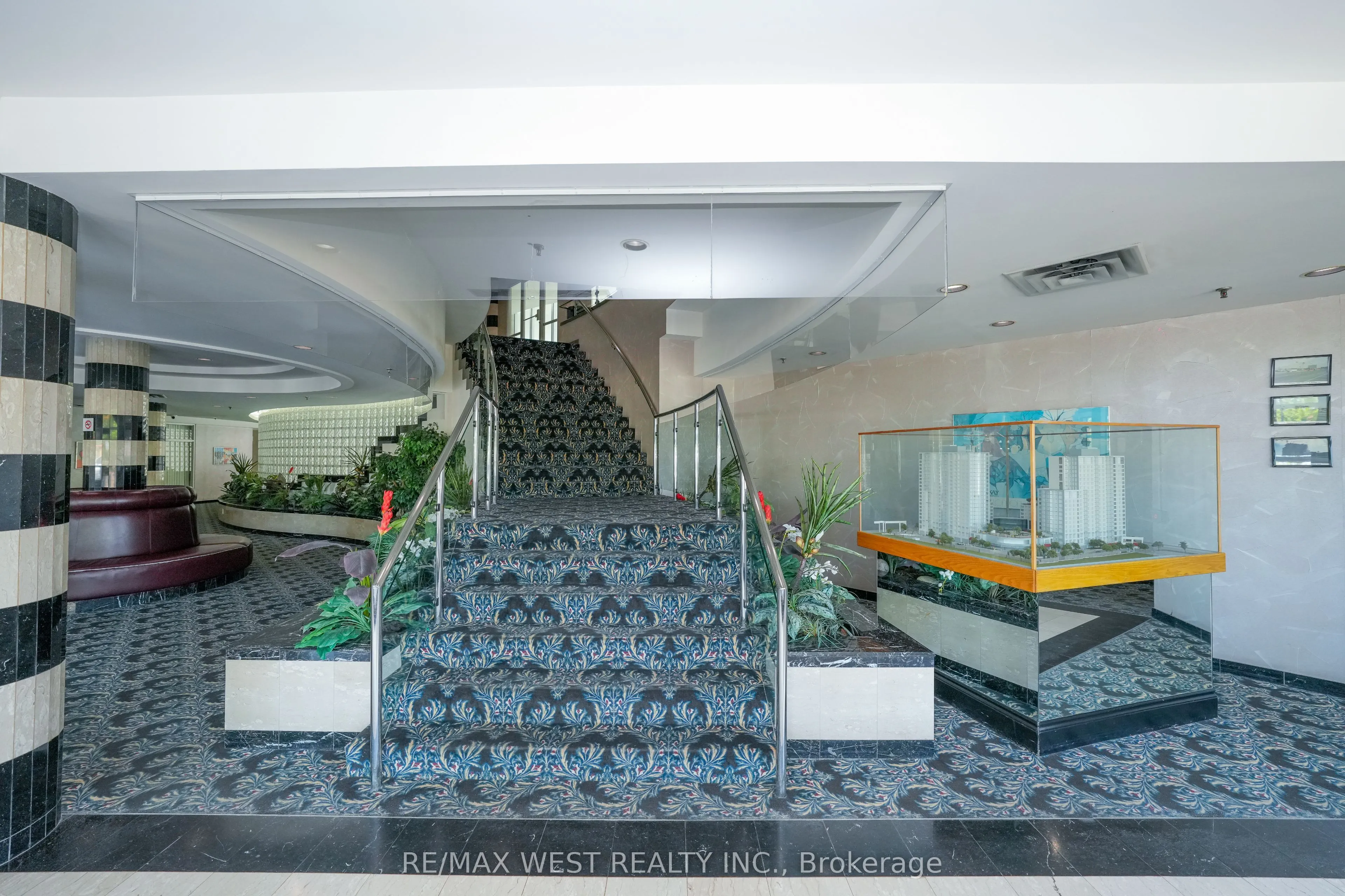 1470 Midland Avenue, #608